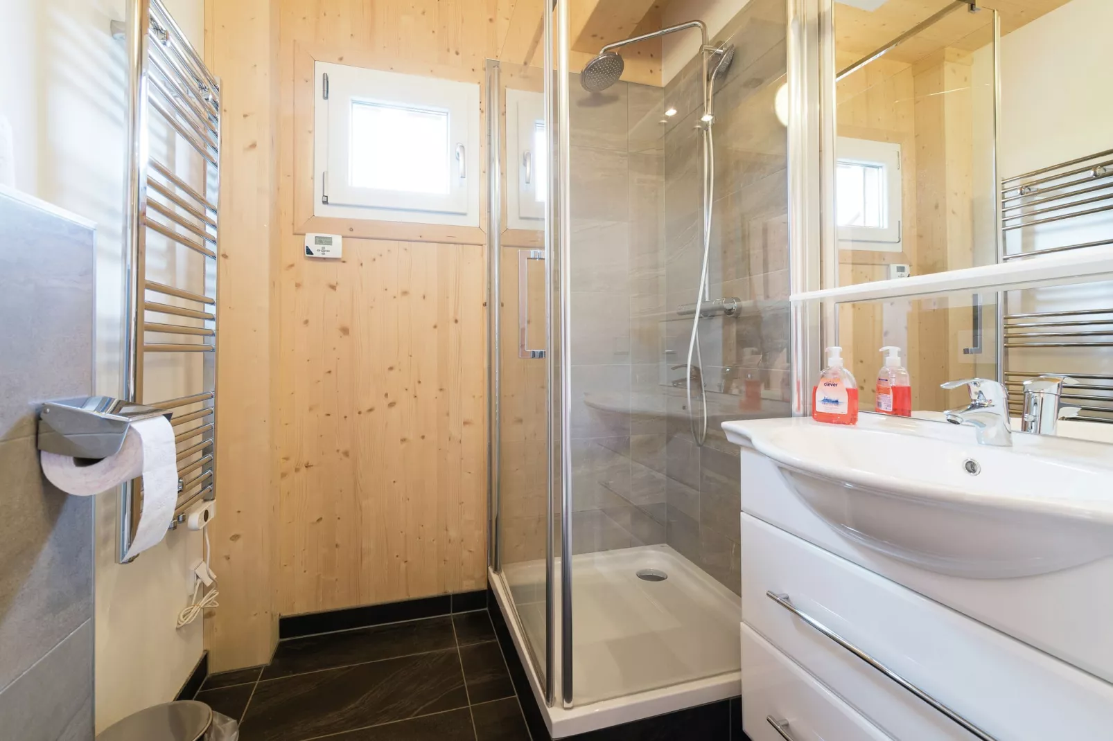 Kreischberg Chalets 19-Bathroom