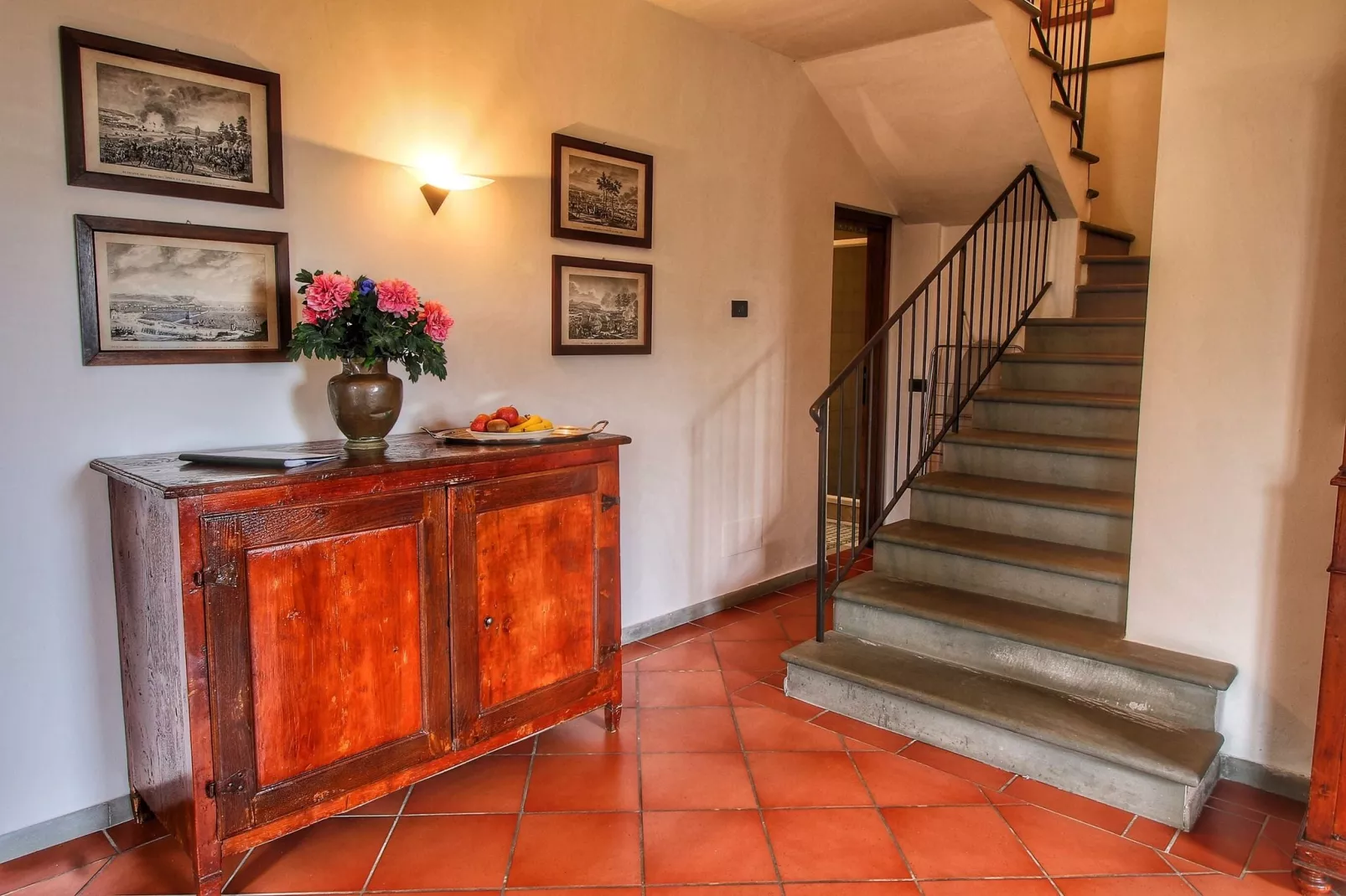 Oliveta-Living room