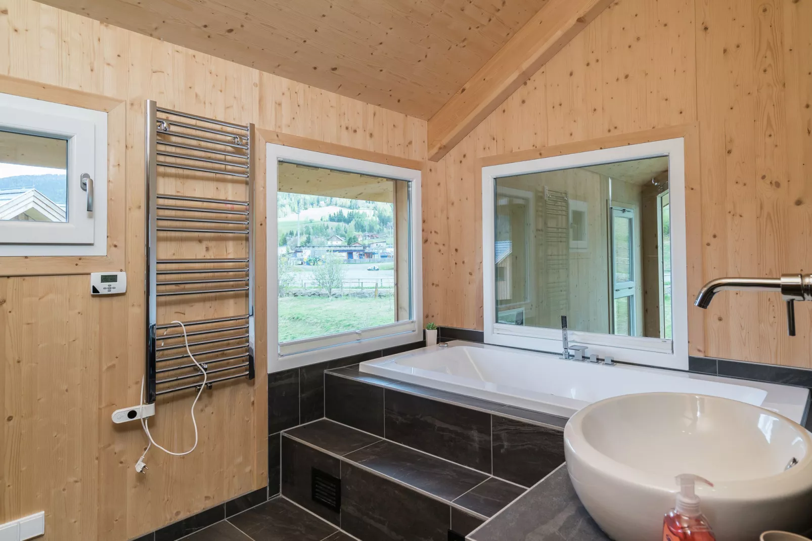 Kreischberg Chalets 19-Bathroom