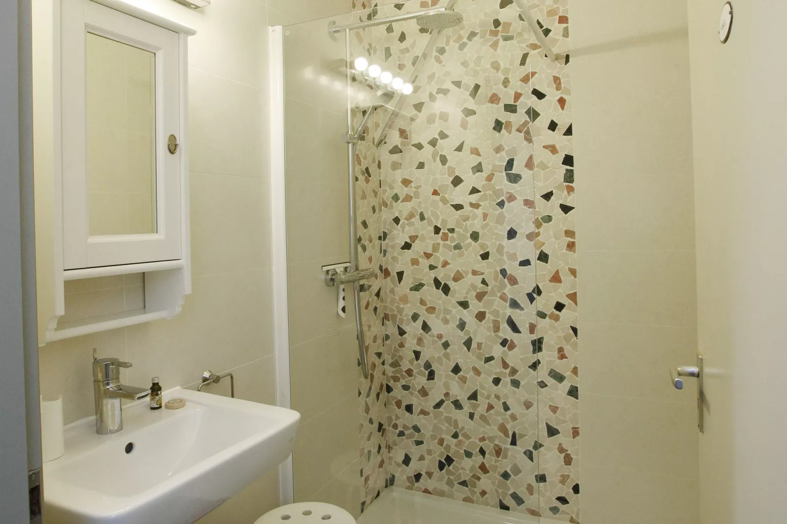 Villa Mosa-Bathroom