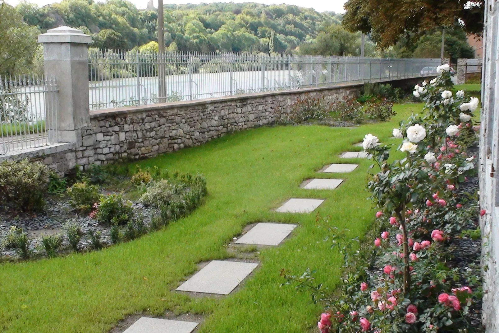 Villa Mosa-Gardens summer