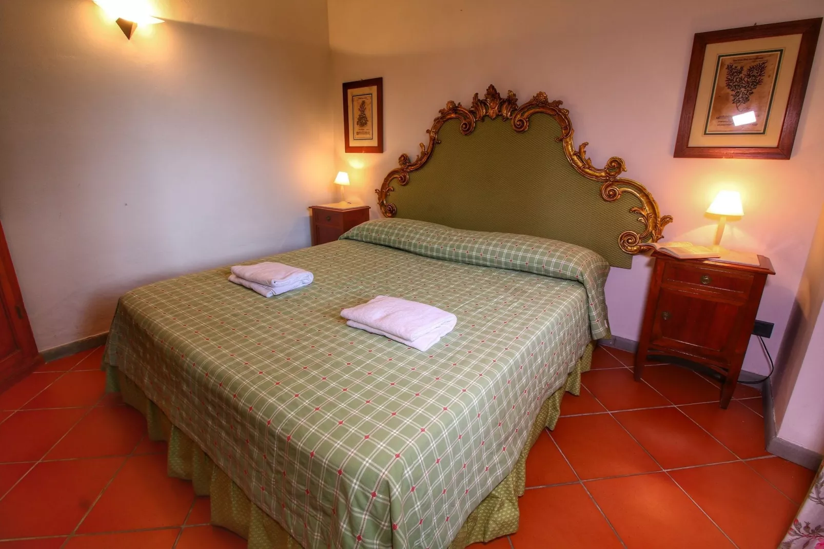 Oliveta-Bedroom