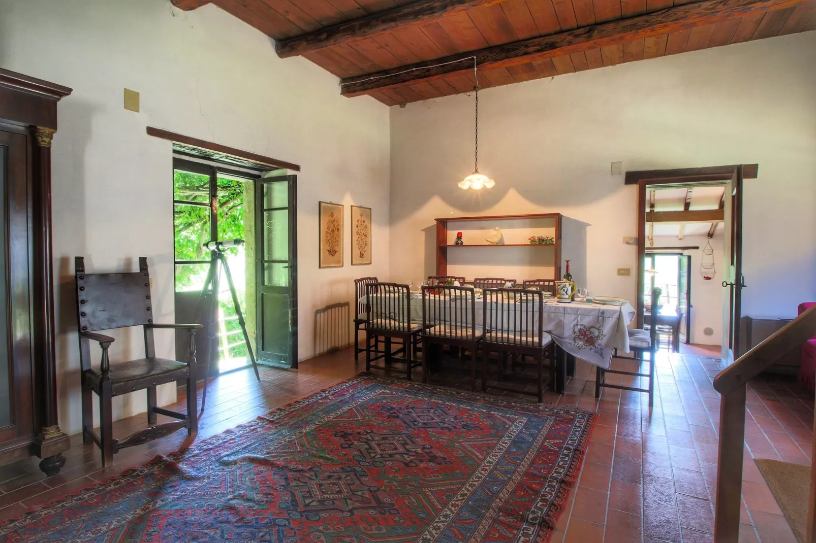 Alpaca-Dining room