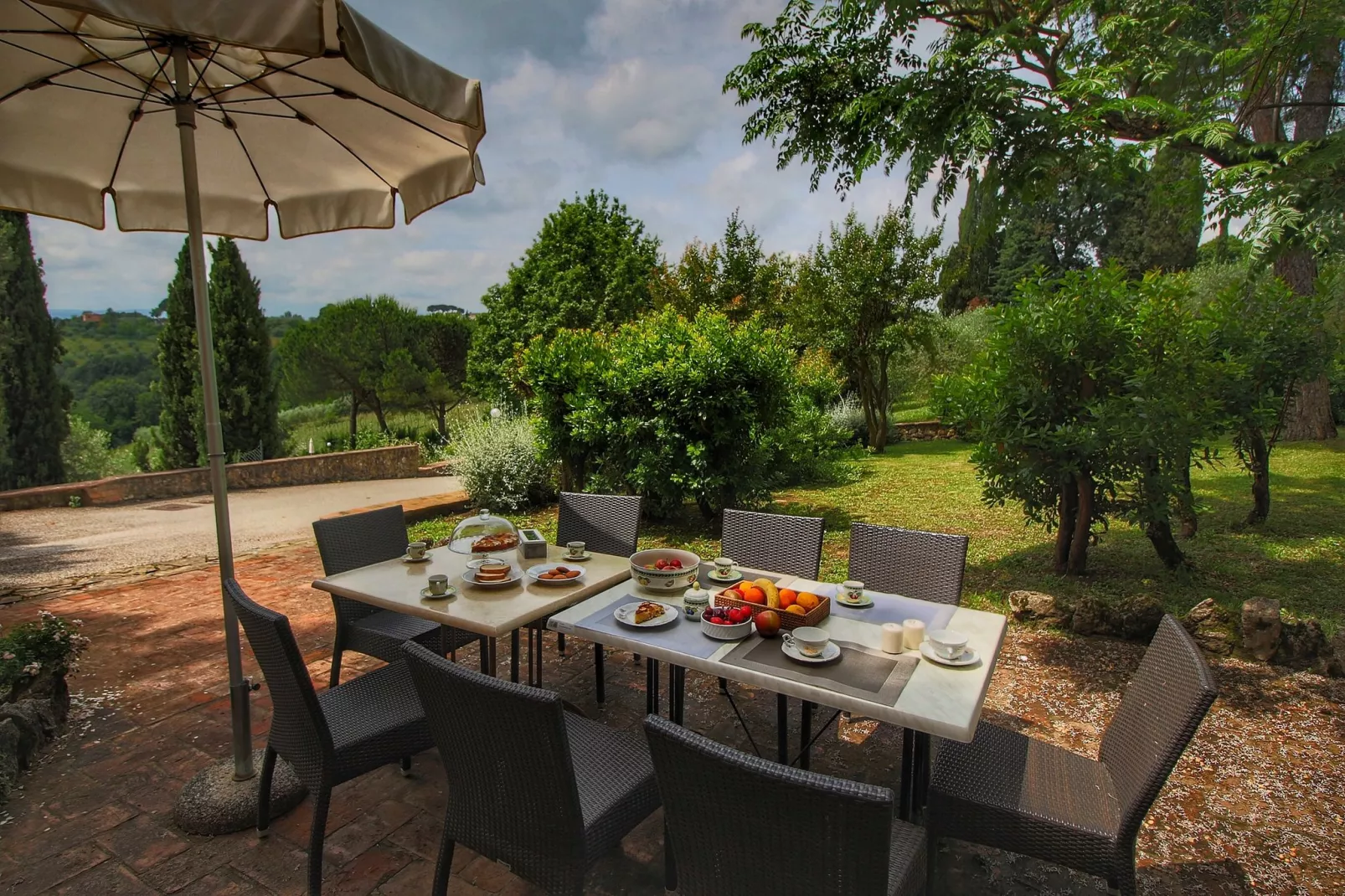 Oliveta-Terrace balcony