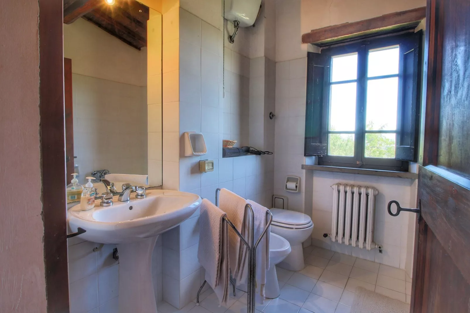 Alpaca-Bathroom