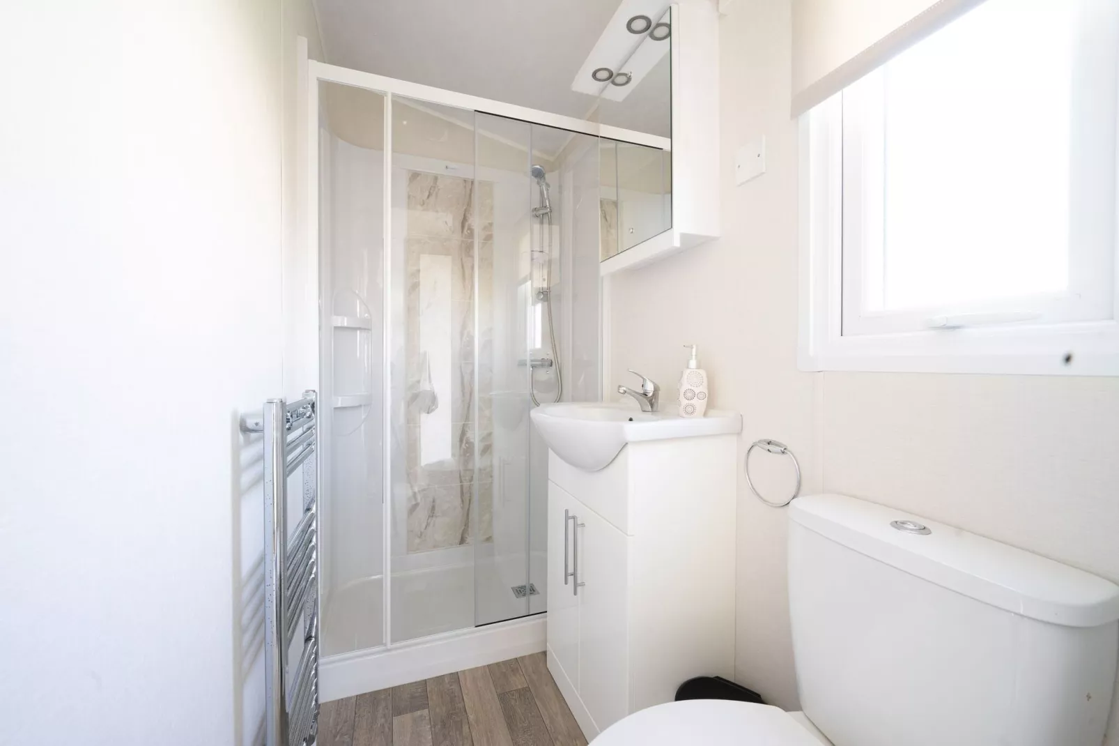 Resort aan de Maas 1-Badezimmer