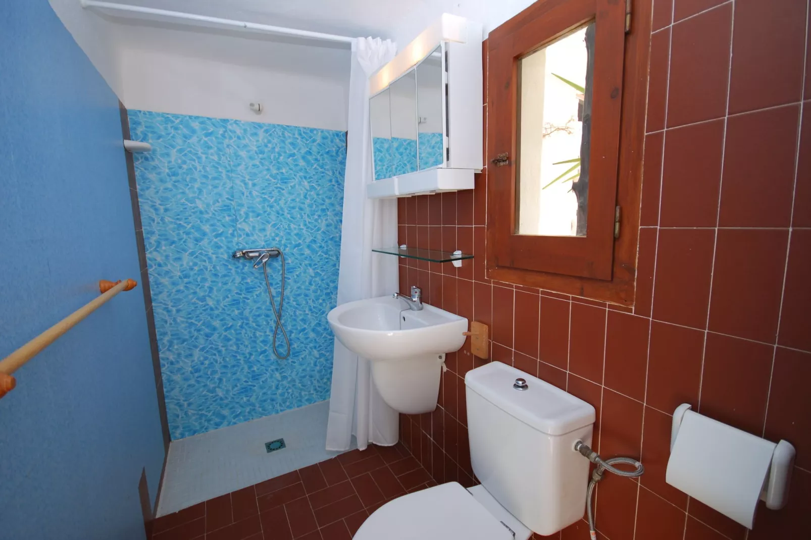 Can Mateu-Bathroom
