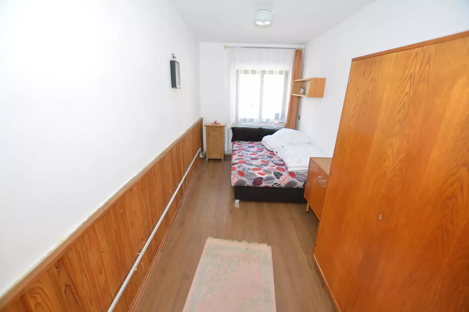 Richard-Bedroom