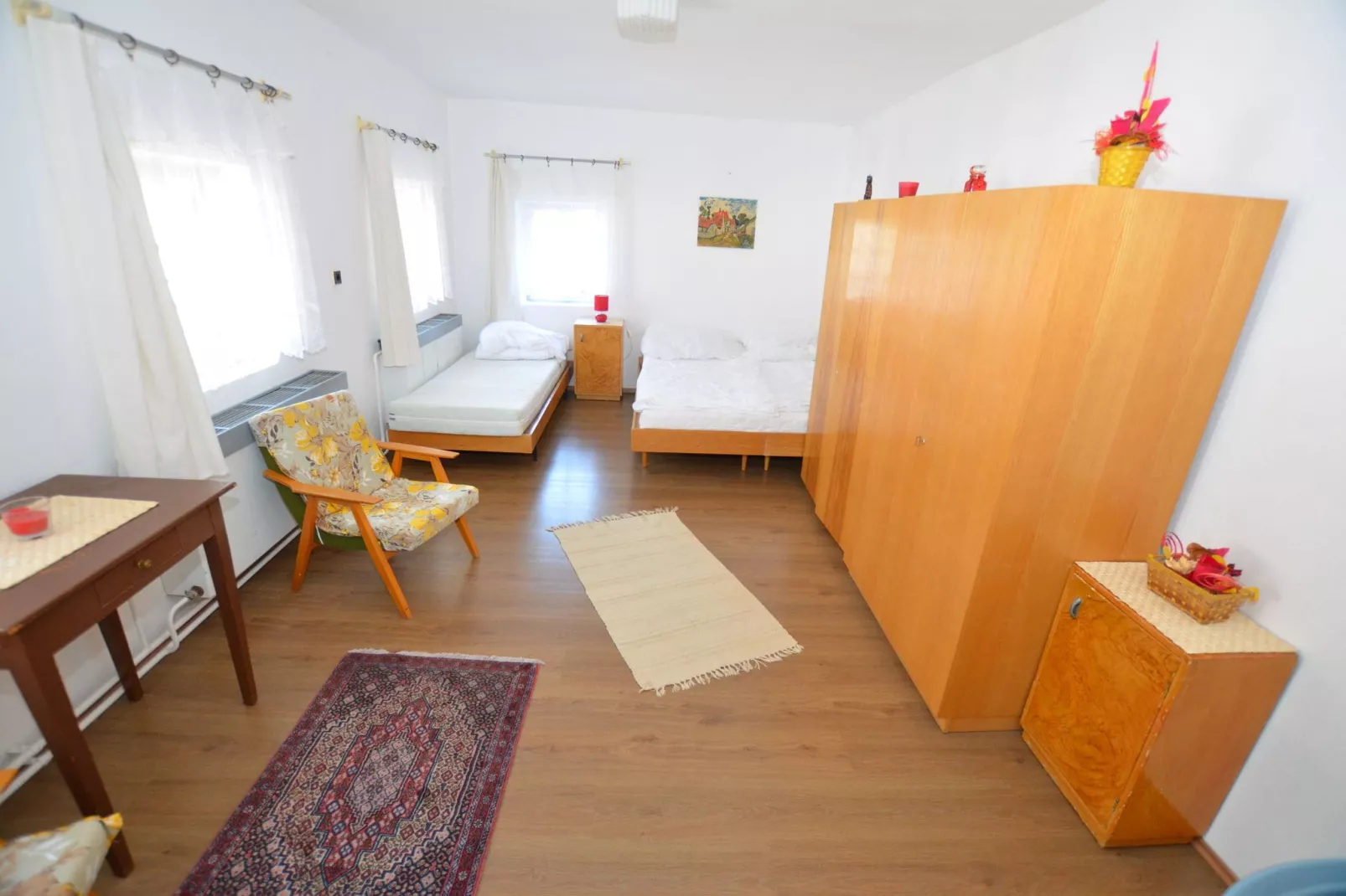 Richard-Bedroom