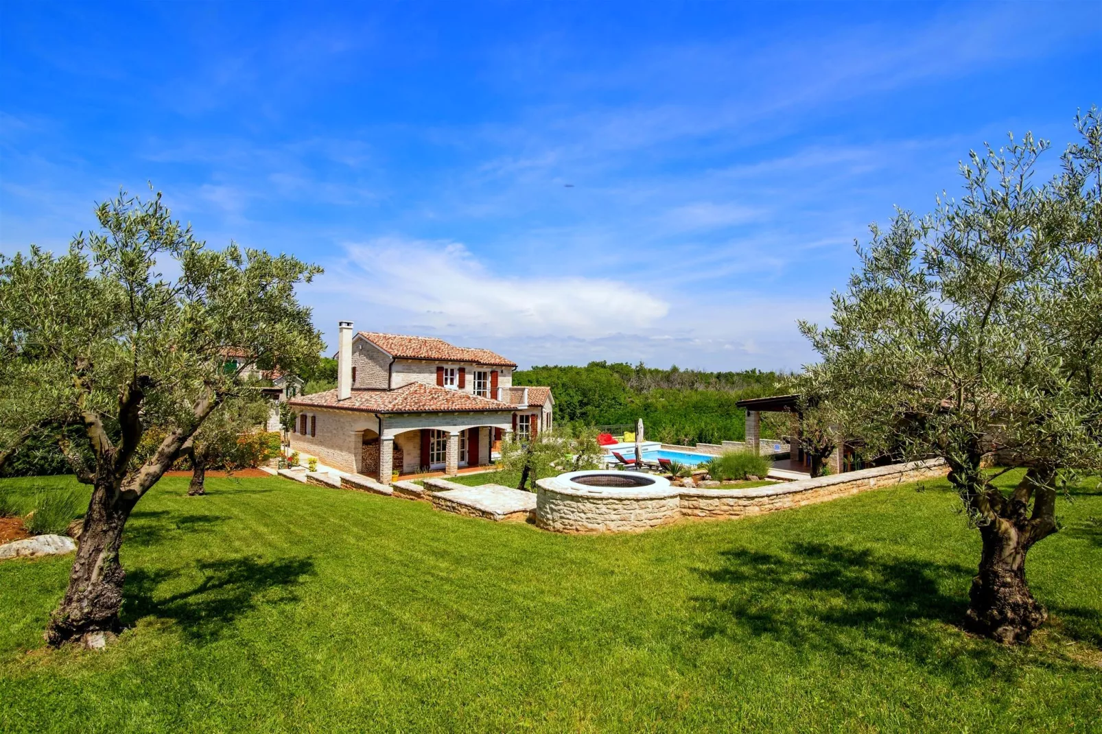 Villa Artien-Exterior summer