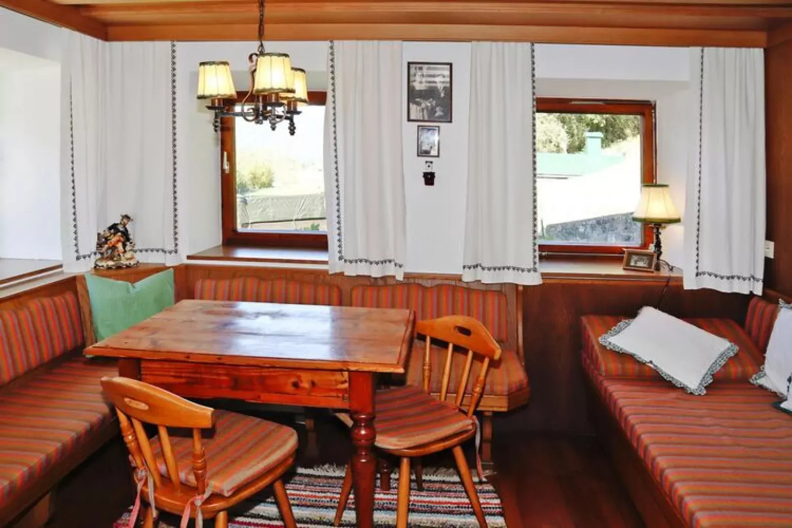 Haus Grünbacher-Wohnzimmer