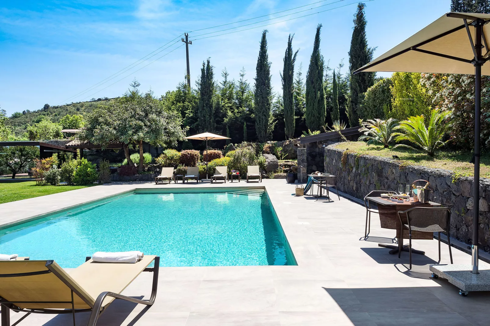 Viagrande-Pool