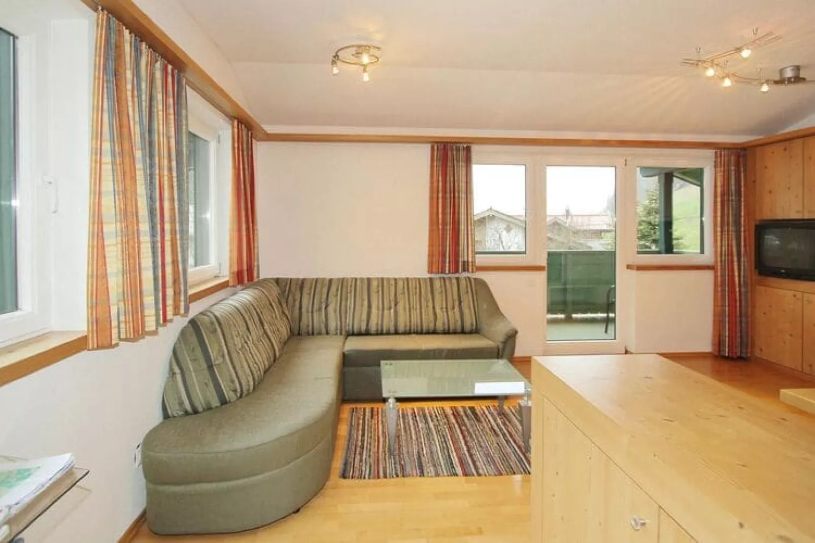 Haus Kobi-Living room