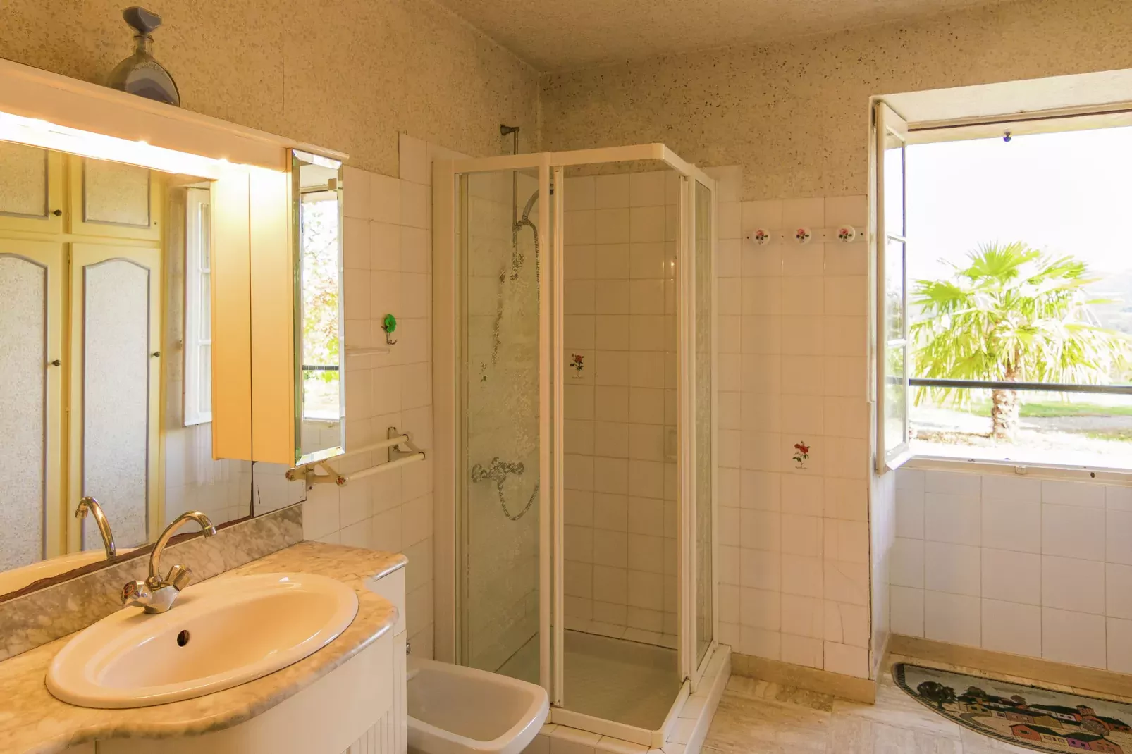Le Rouvet près de Dordogne-Salle de bain