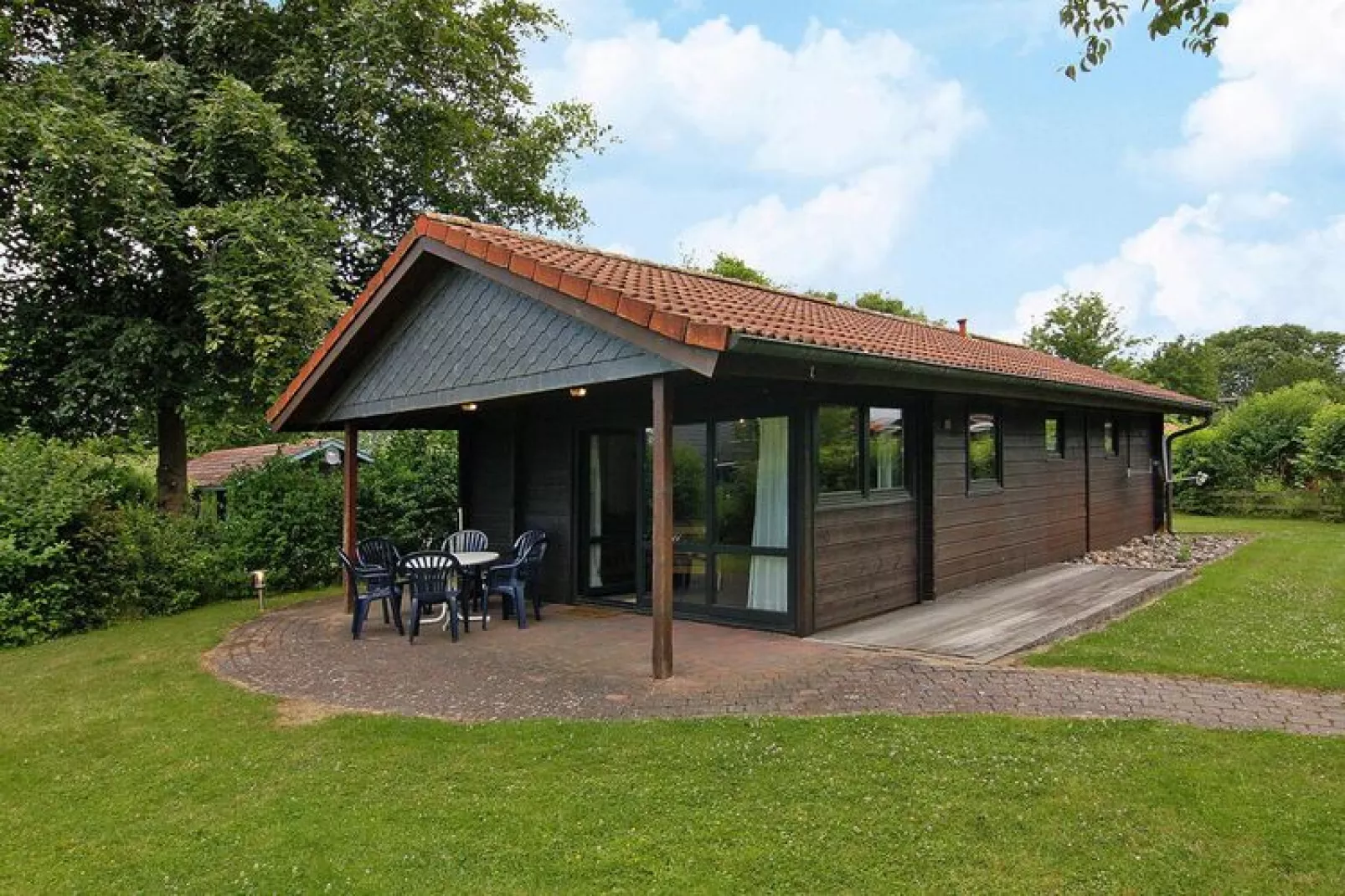 Blockhaus Damp-Außenbereich Sommer