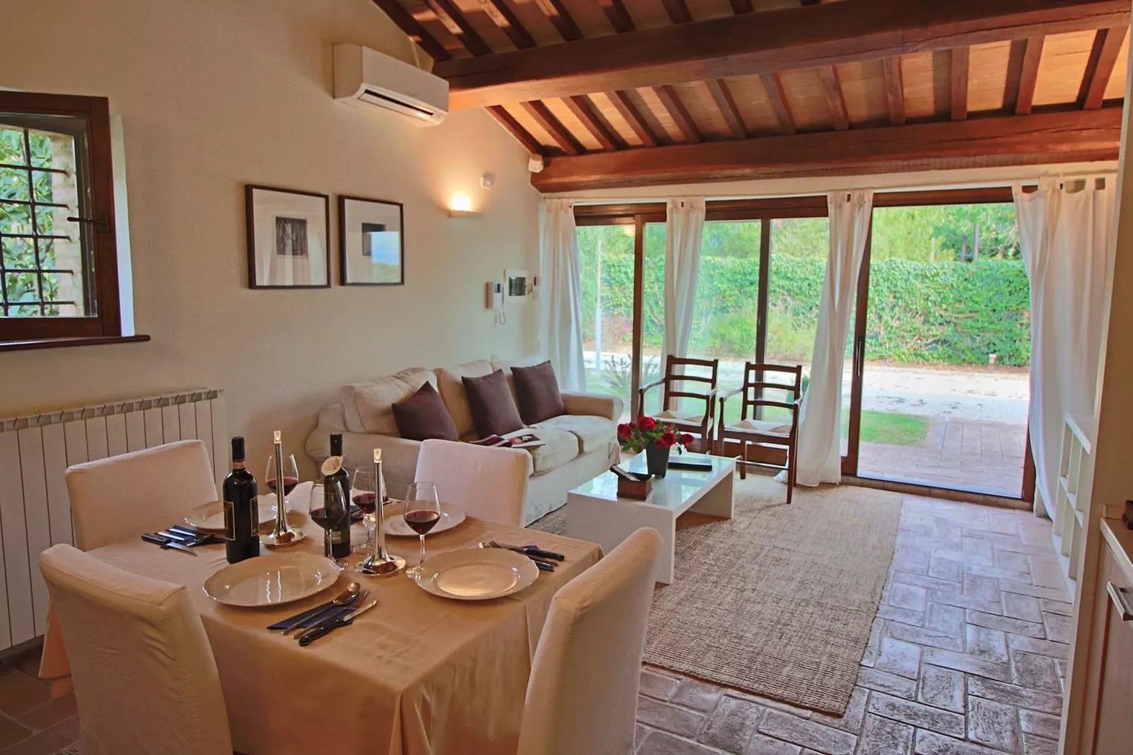 La Cantina-Dining room