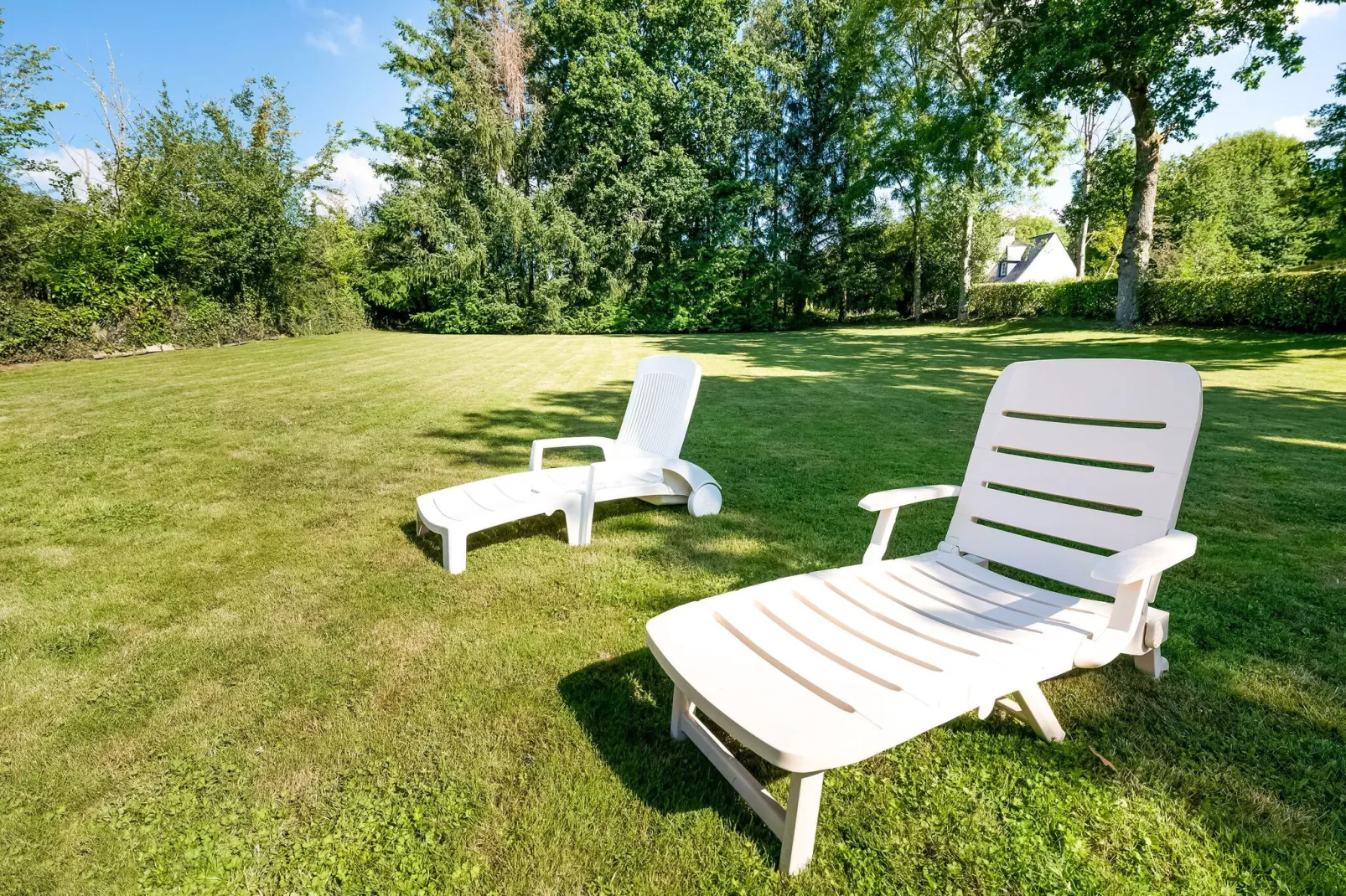 La Plage-Gardens summer