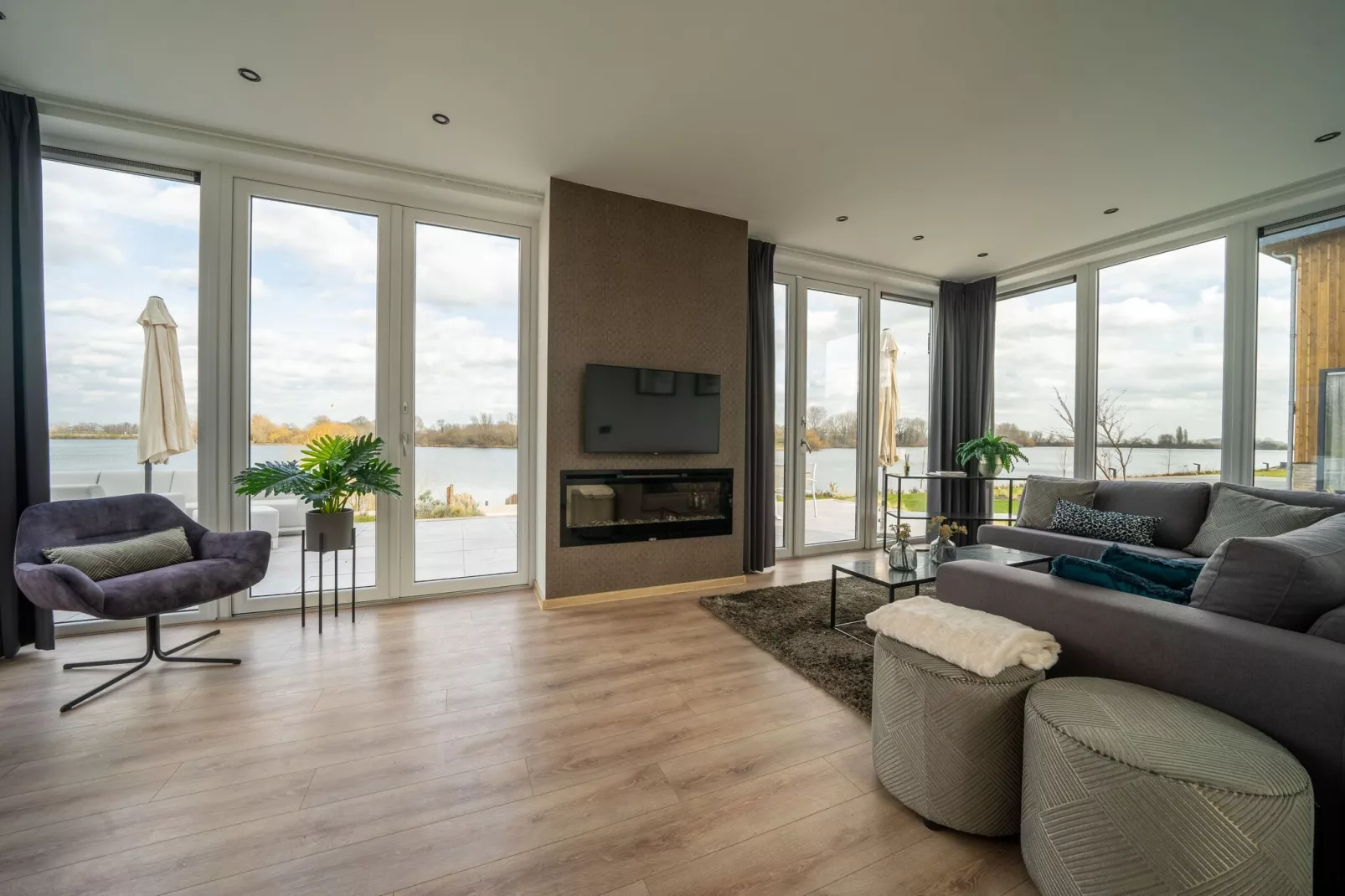 Resort Aan De Maas 6-Wohnzimmer