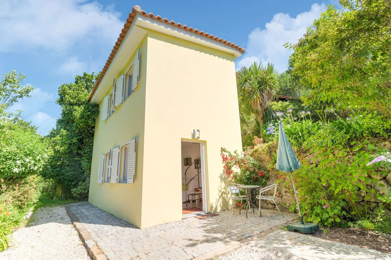 Casa das Laranjeiras-Exterior summer