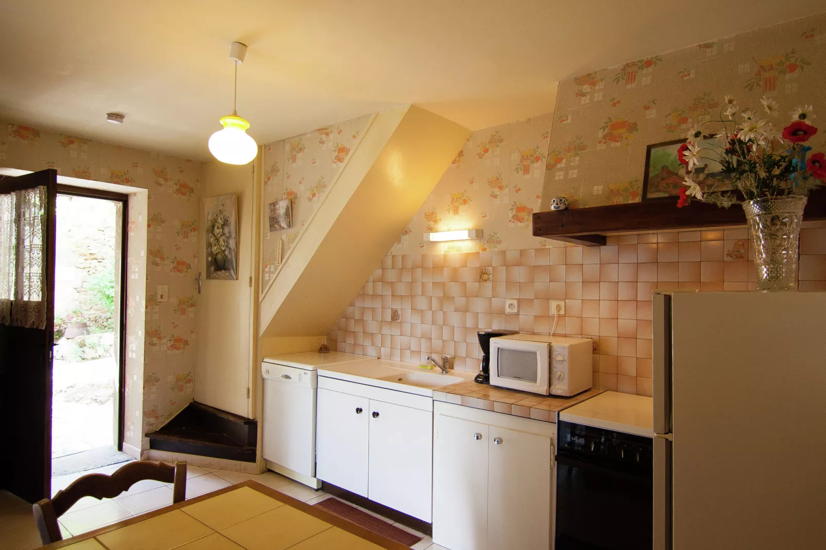 Les Deux Cabanons-Kitchen