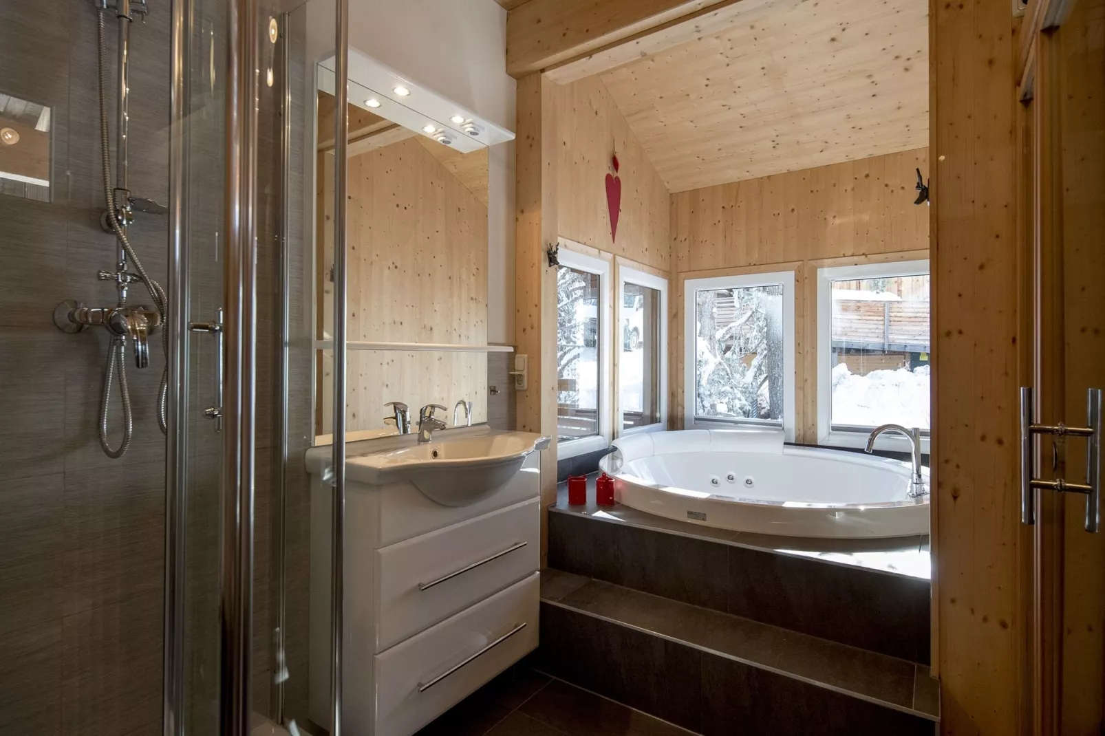 Alpenpark Turrach 2-Bathroom