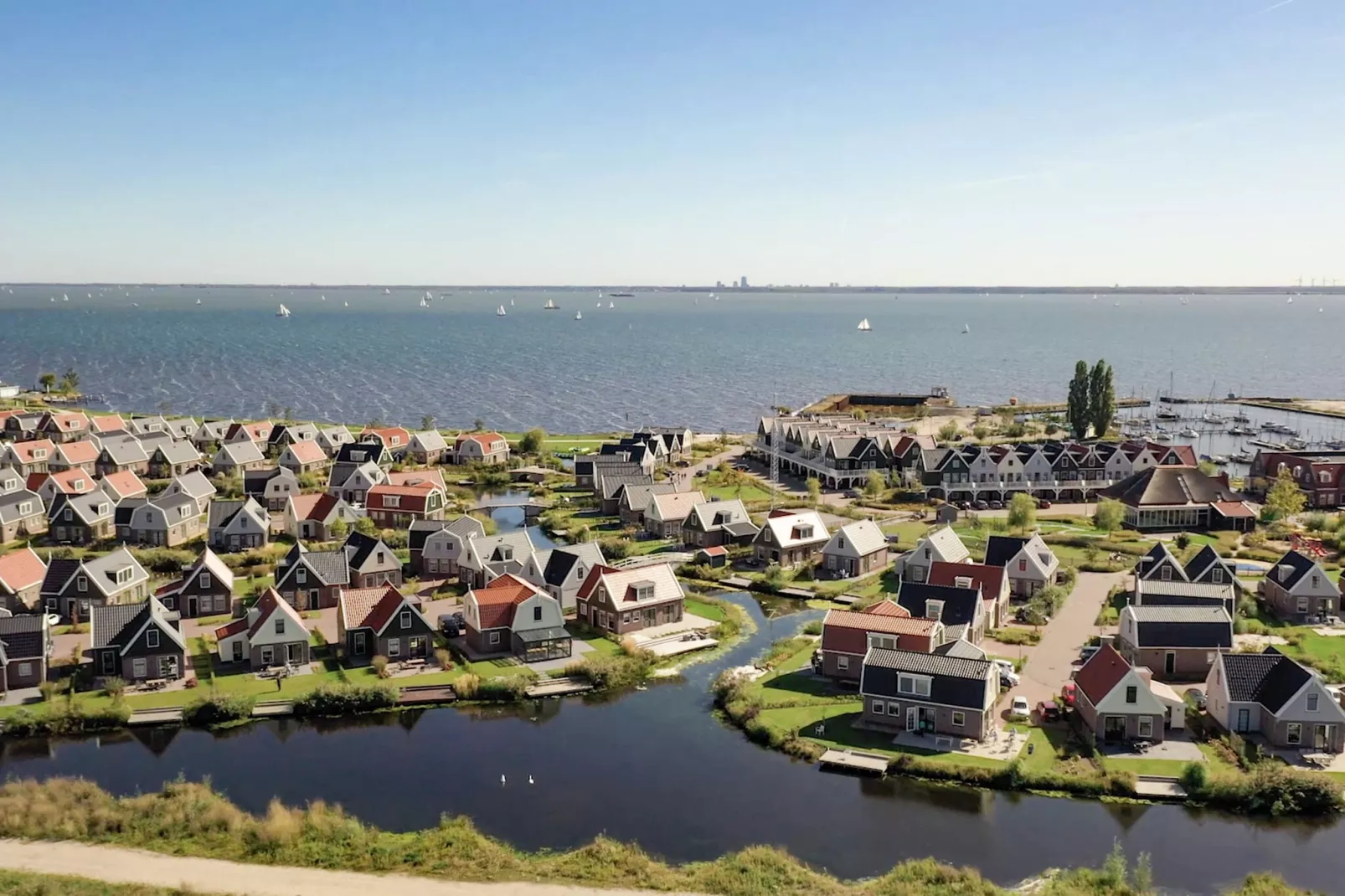Resort Poort van Amsterdam 3-Exterior summer