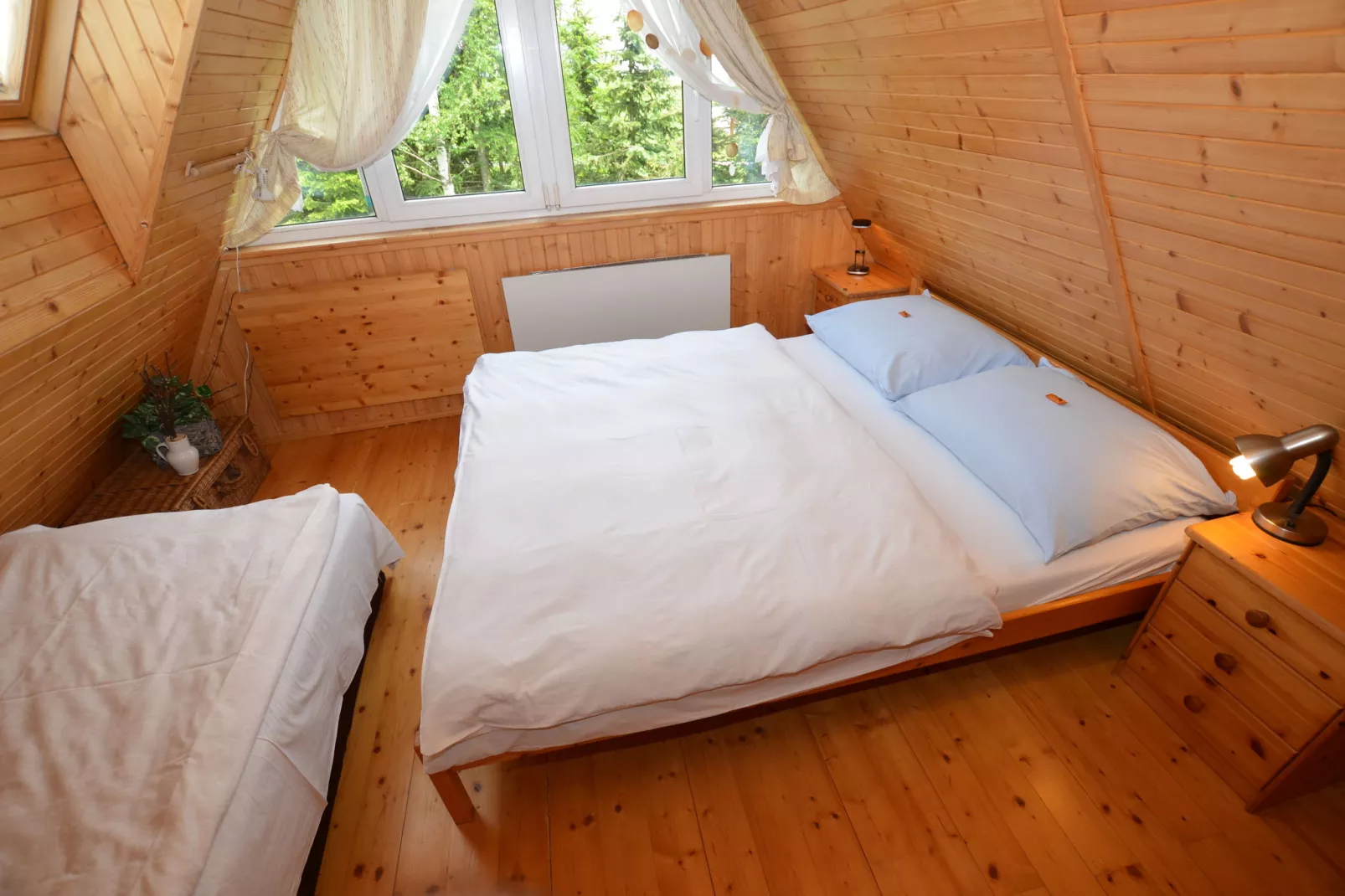 Milos-Bedroom