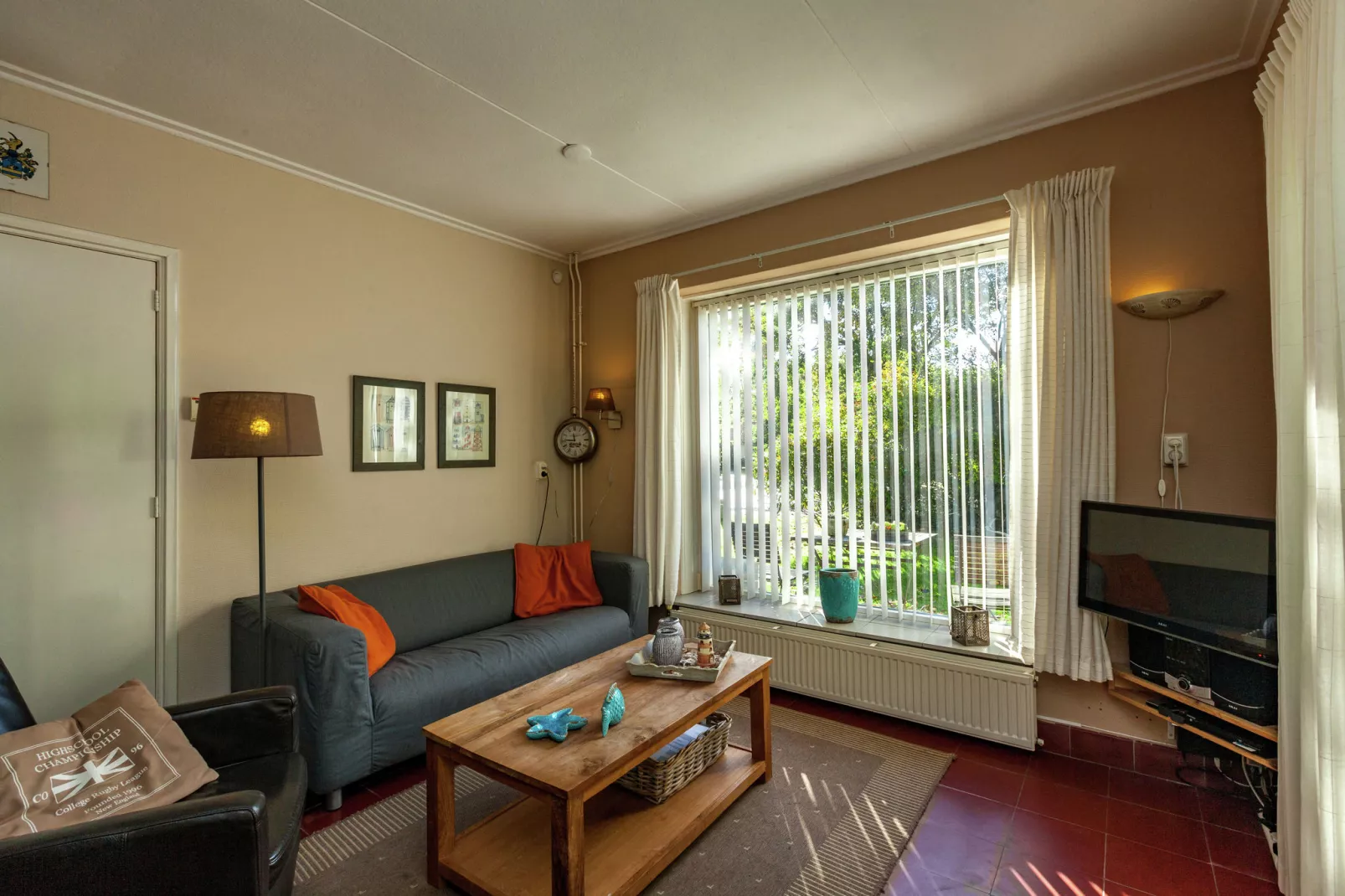 Zeeroos-Living room