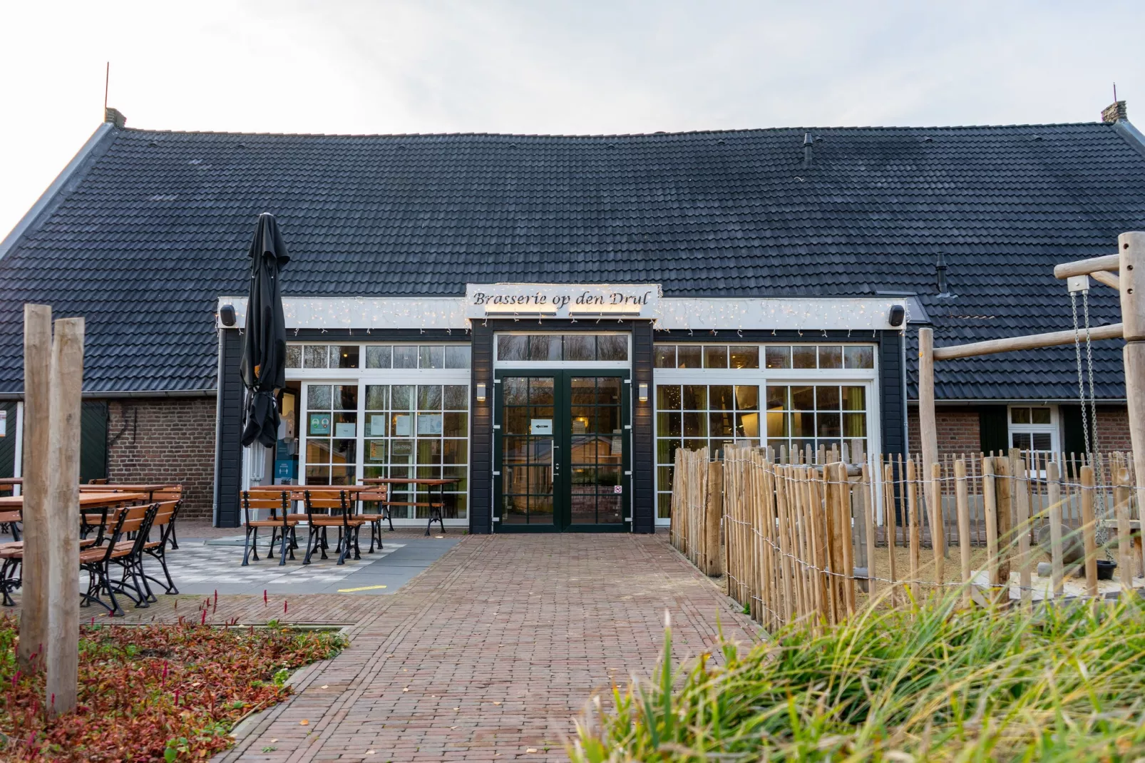 Resort aan de Maas 7-Parkeinrichtungen