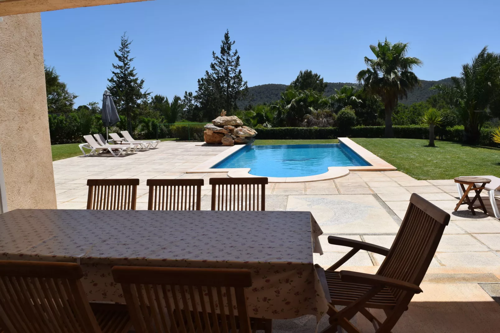 Can Cova-Terrace balcony