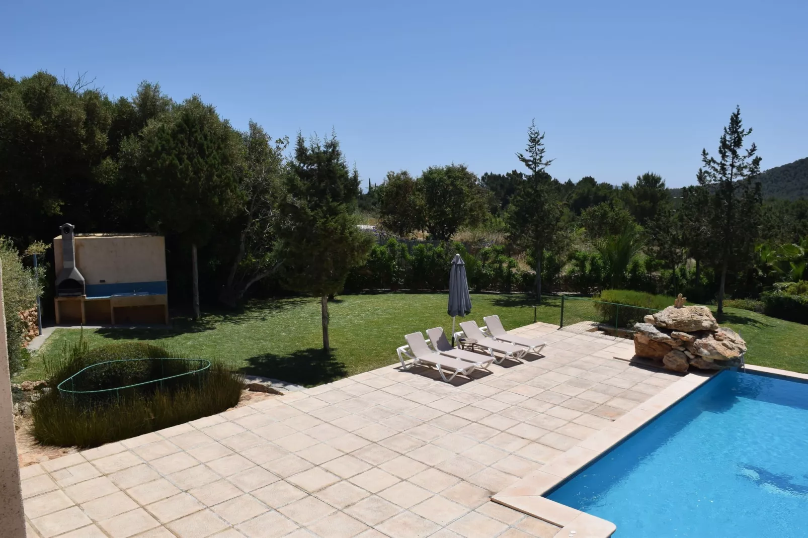 Can Cova-Gardens summer