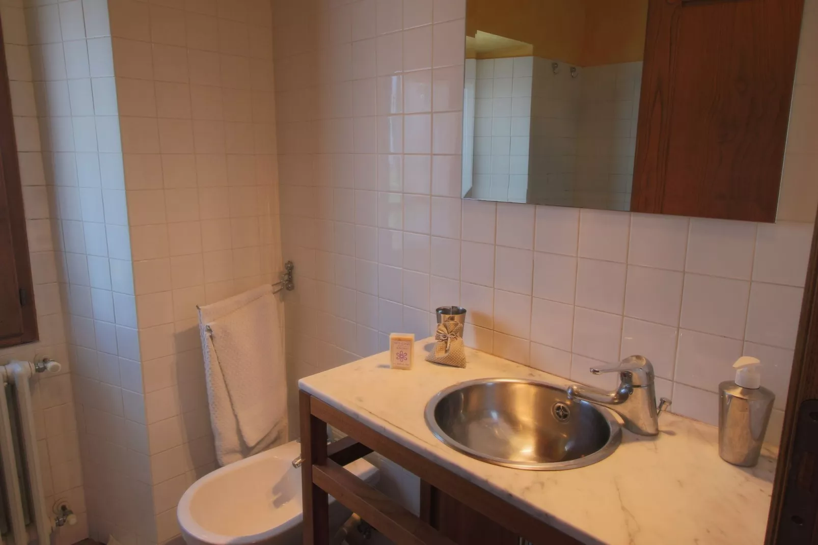 Podere Pulicciano Scaletta-Bathroom