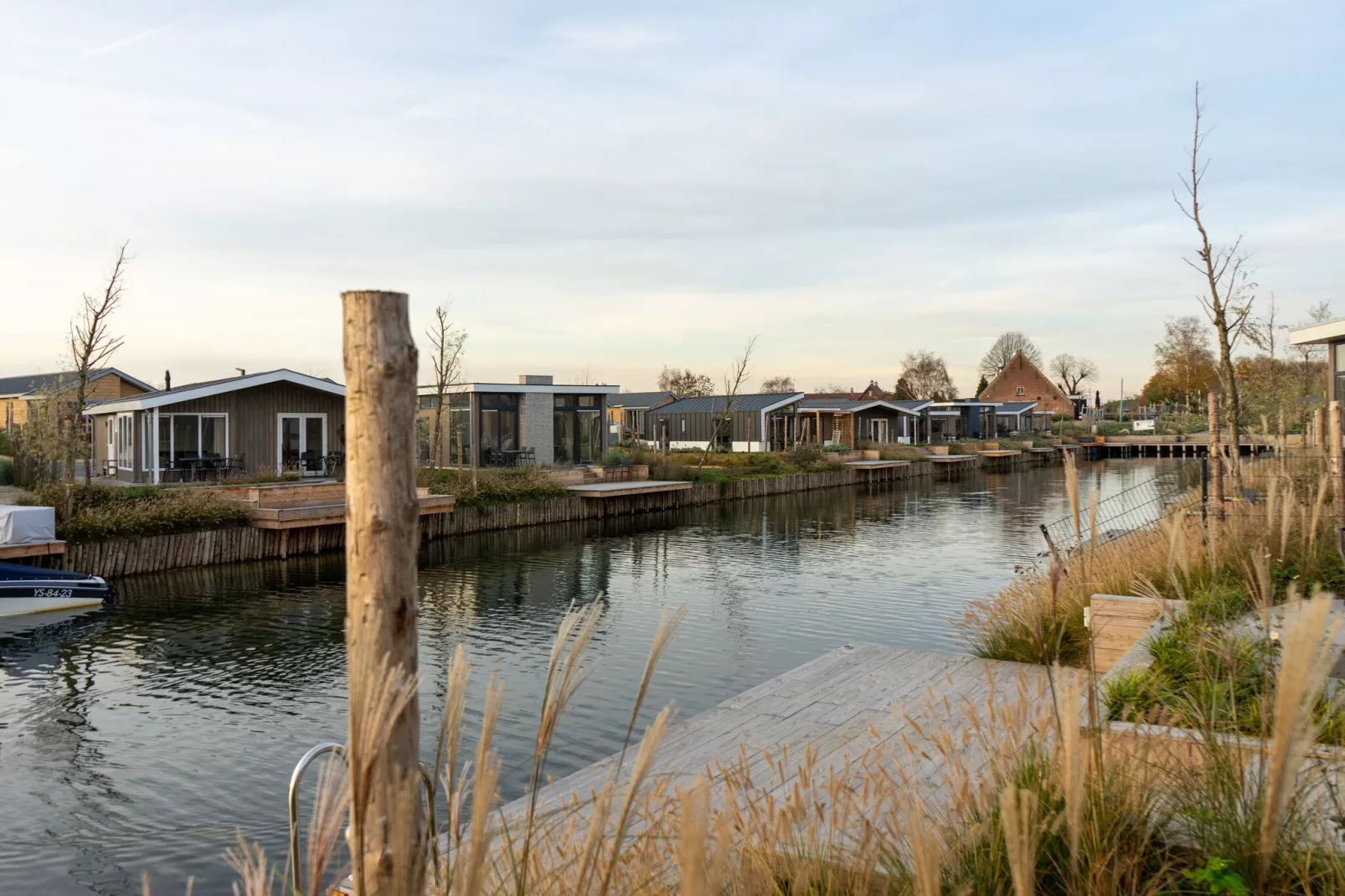 Resort aan de Maas 7-Gebiete Sommer 1 km