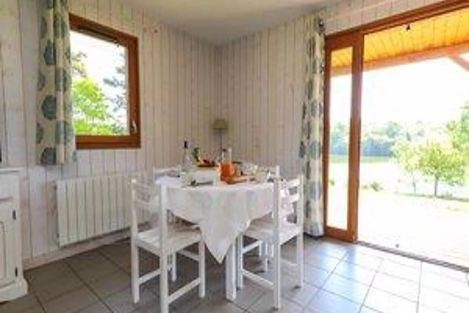 Le Domaine des Monédières-Esszimmer