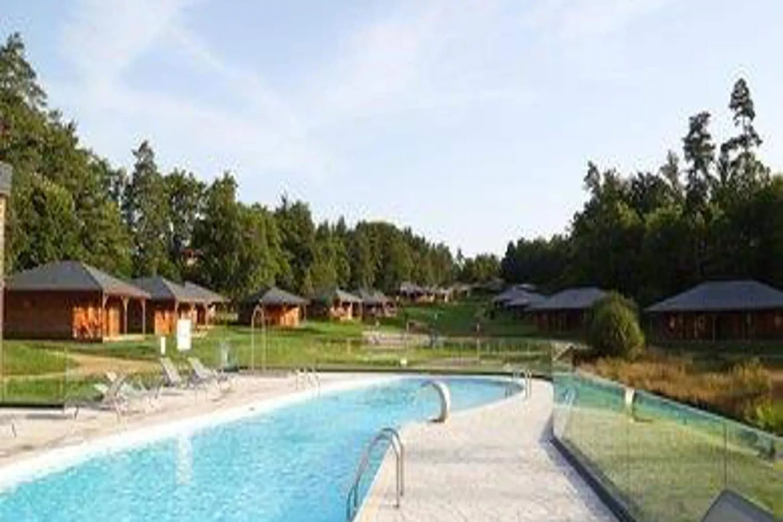 Le Domaine des Monédières-Parkeinrichtungen