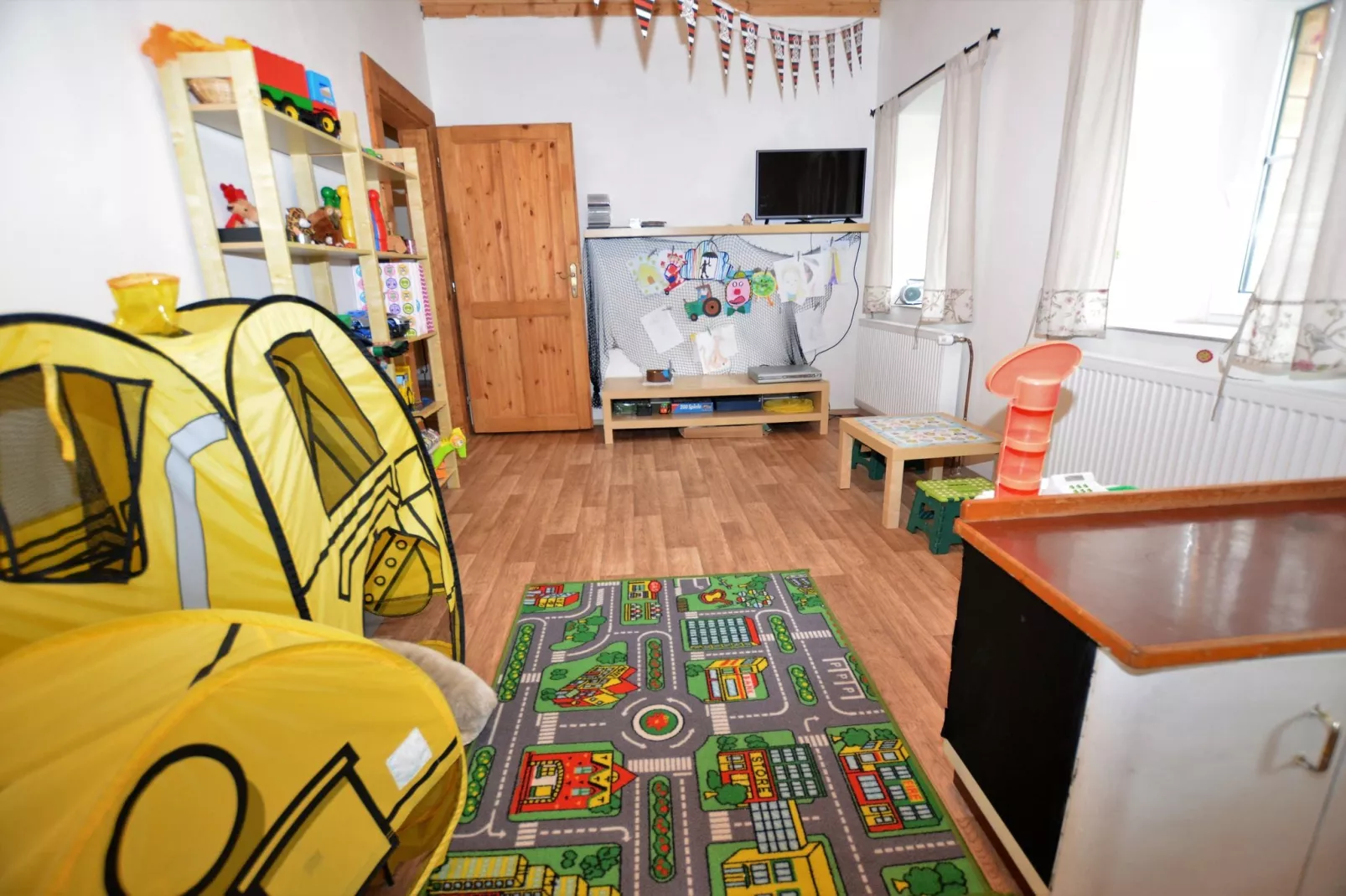 Monika-Recreation room