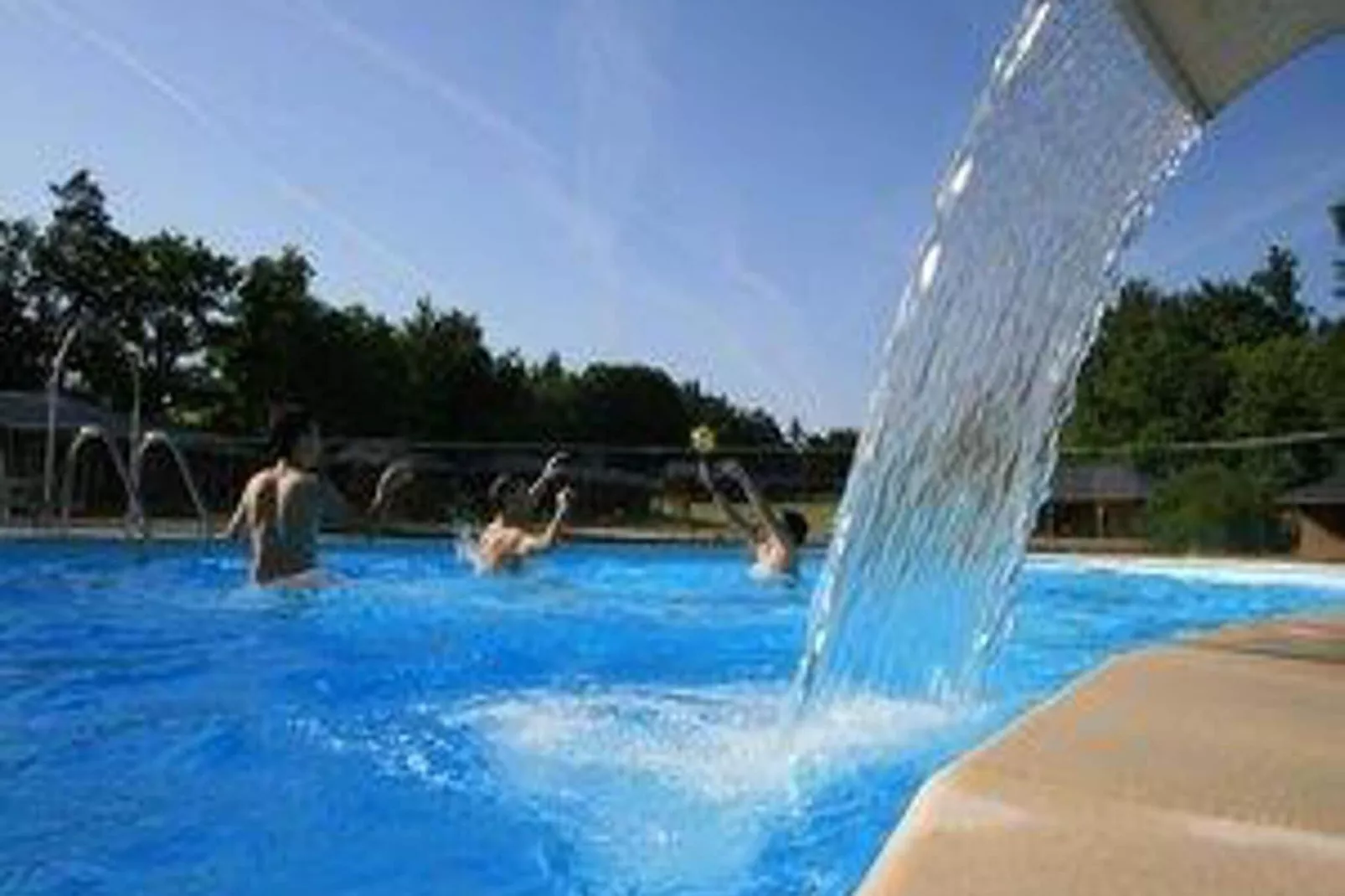 Le Domaine des Monédières-Parkeinrichtungen