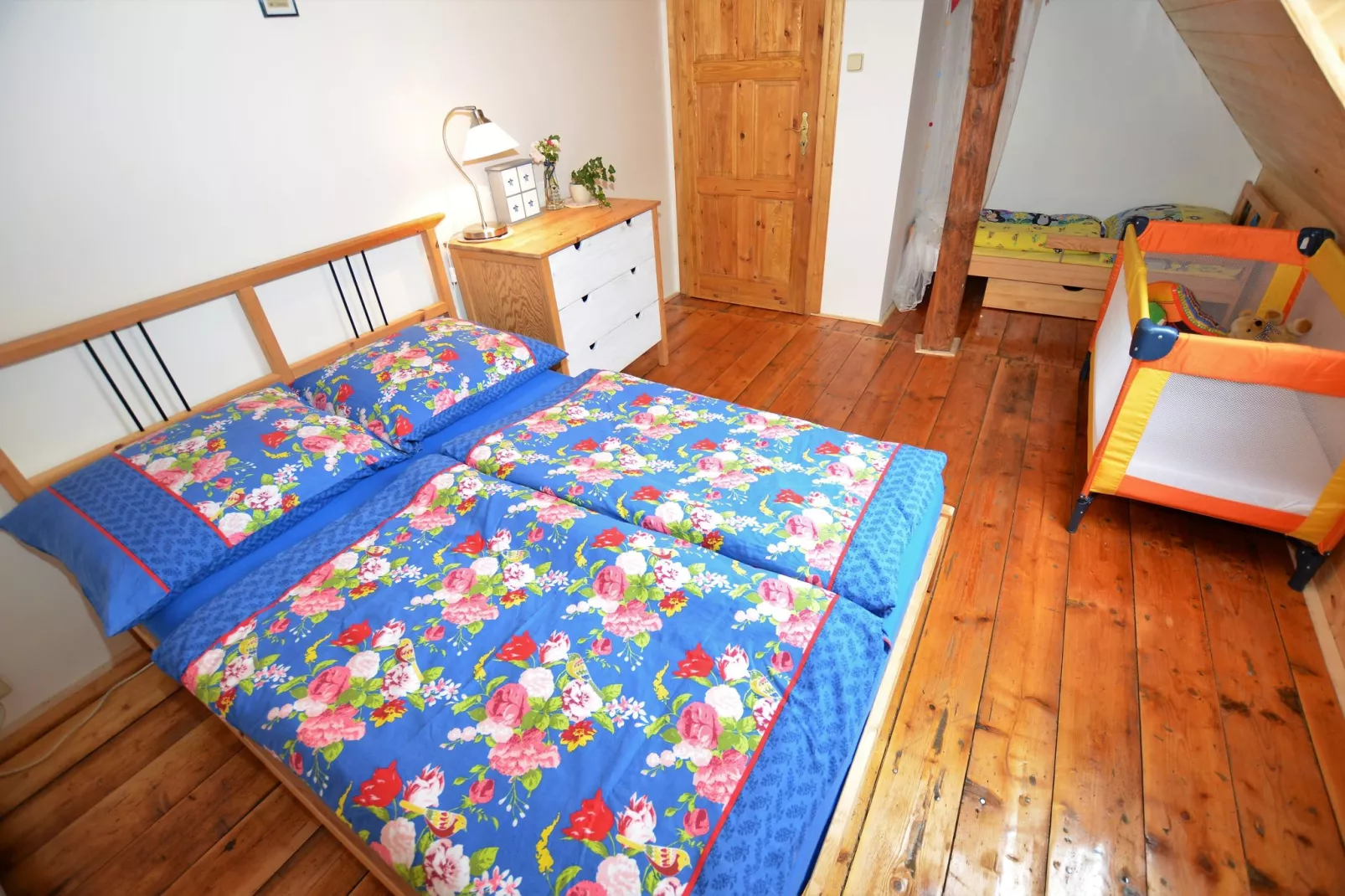 Monika-Bedroom