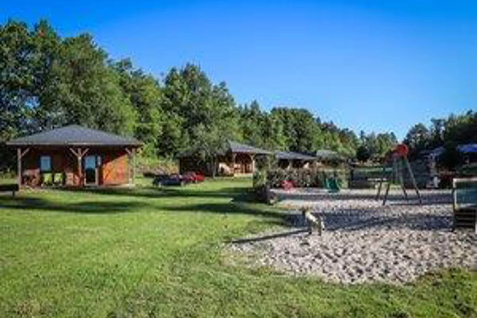 Le Domaine des Monédières-Parkeinrichtungen