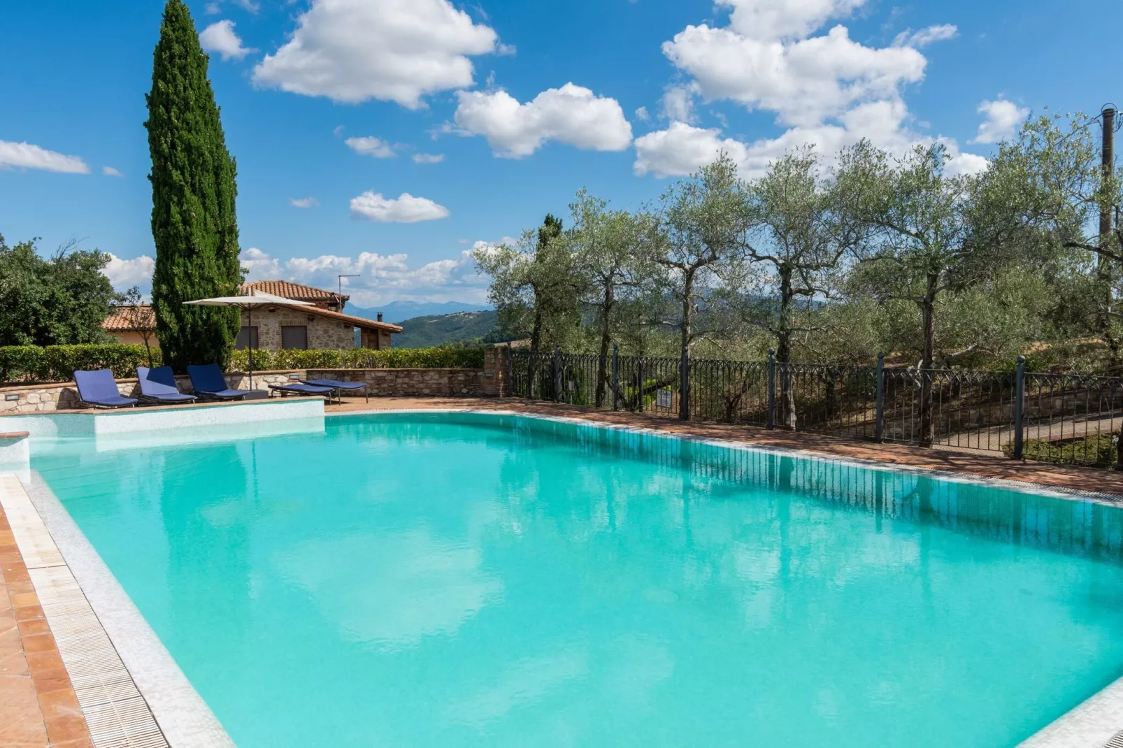 Bilo4-Pool