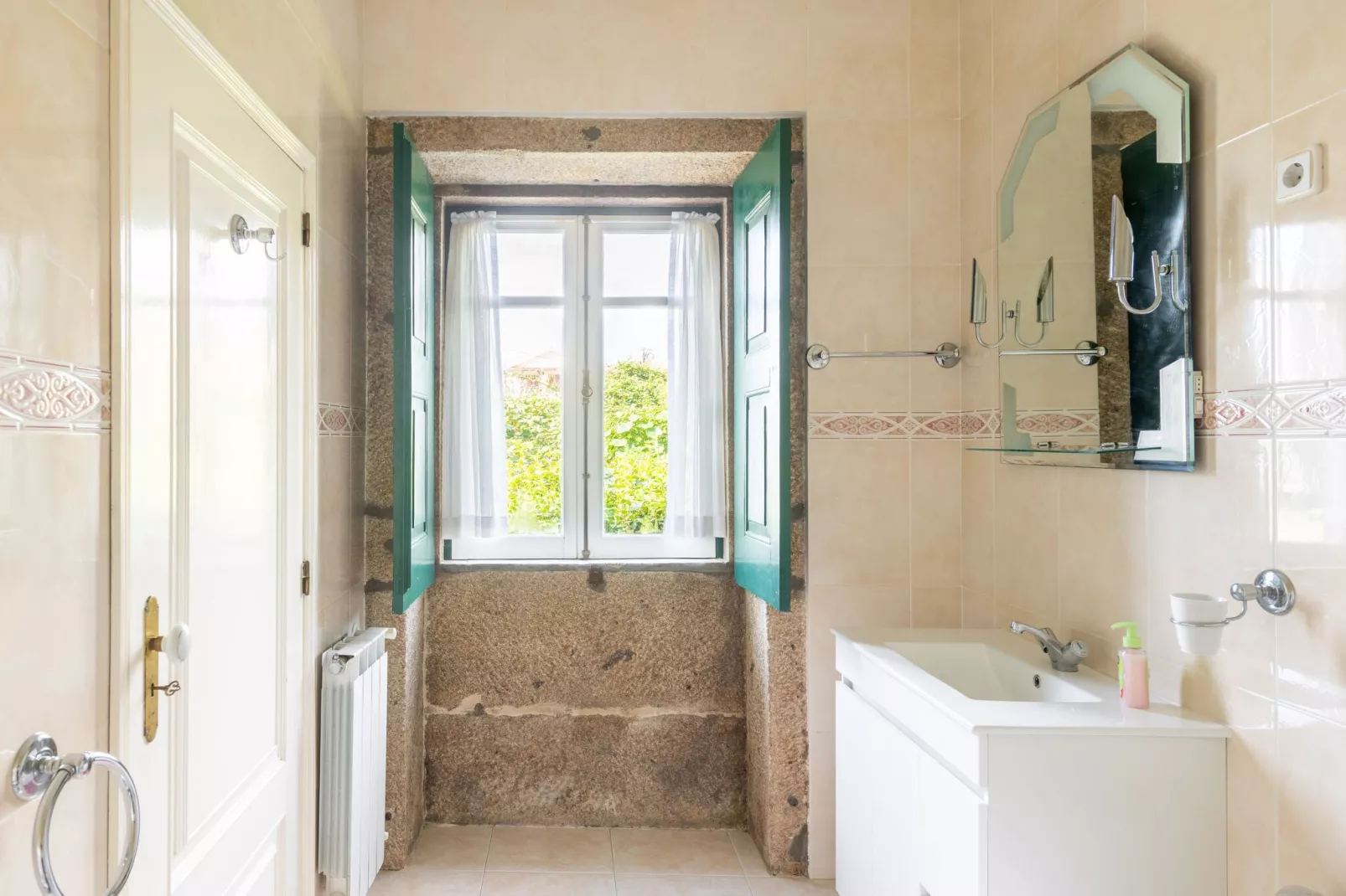 Casa da Castanheta-Bathroom