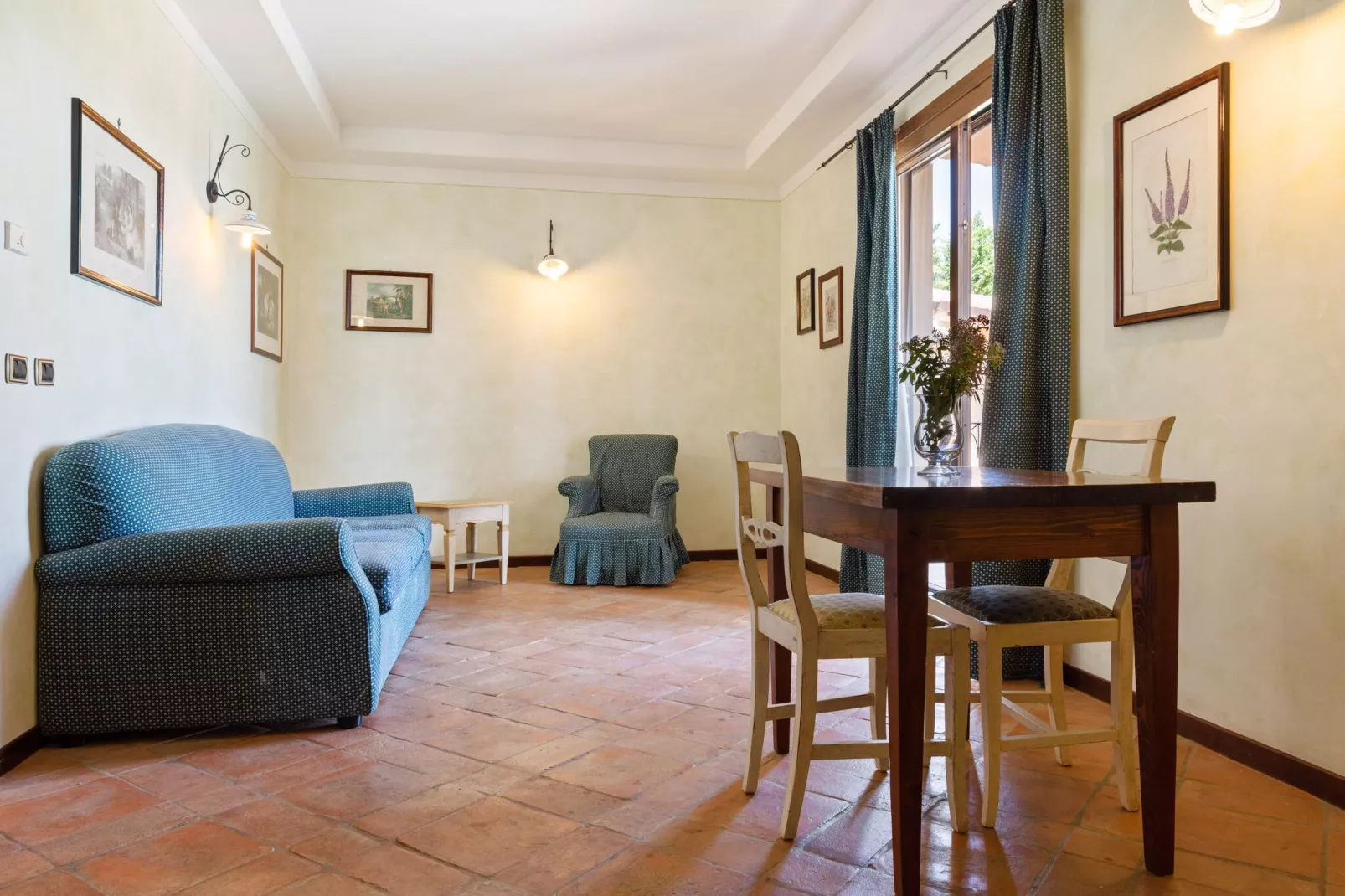 Bilo4-Living room