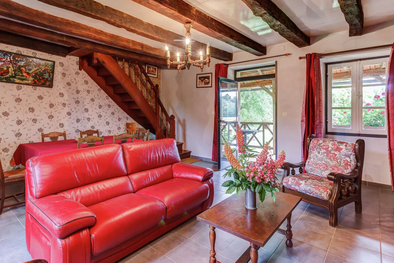 Maison de vacances Le Moulinal Haut-Living room