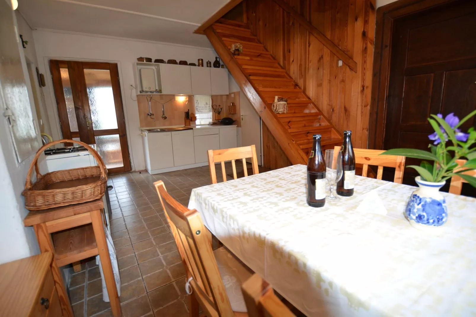 Vendy-Dining room