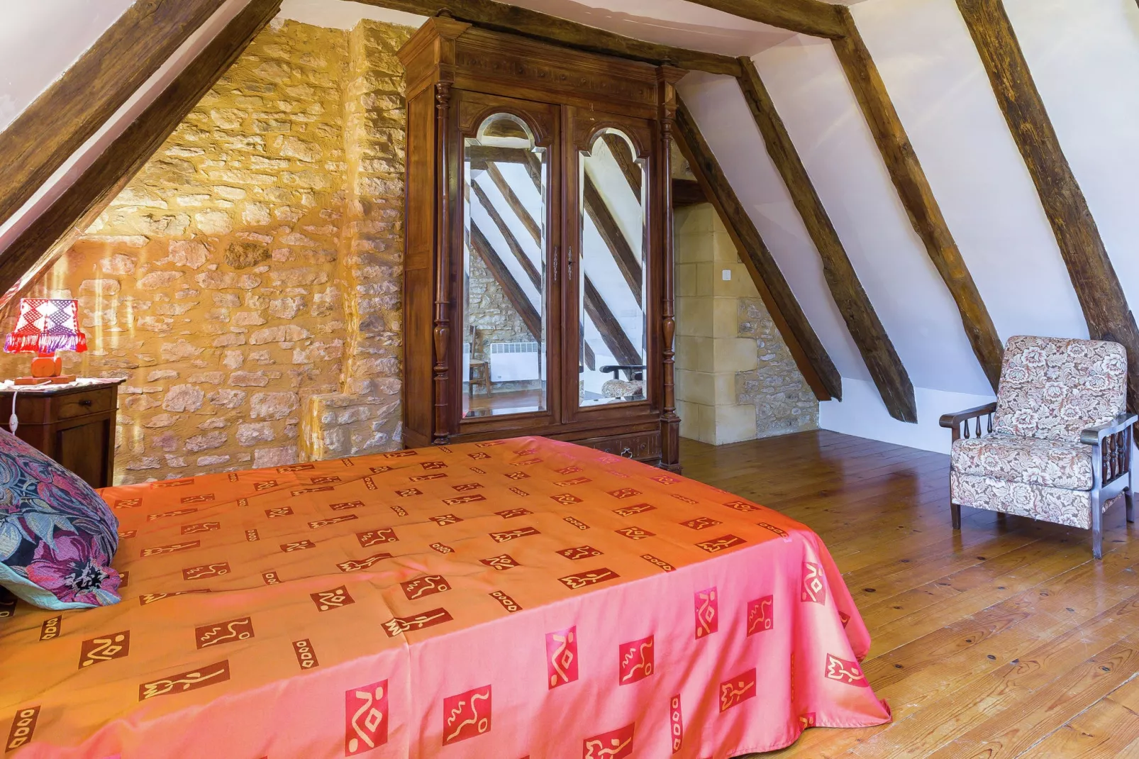 Maison de vacances Le Moulinal Haut-Bedroom