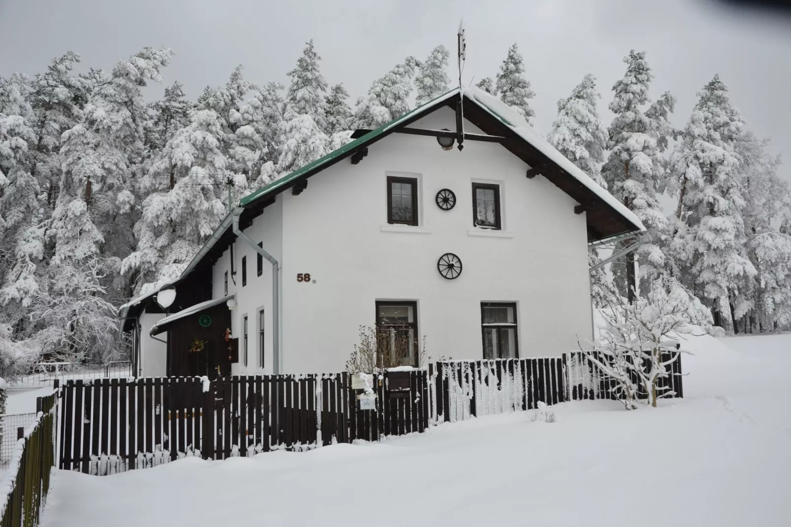 Vendy-Exterior winter