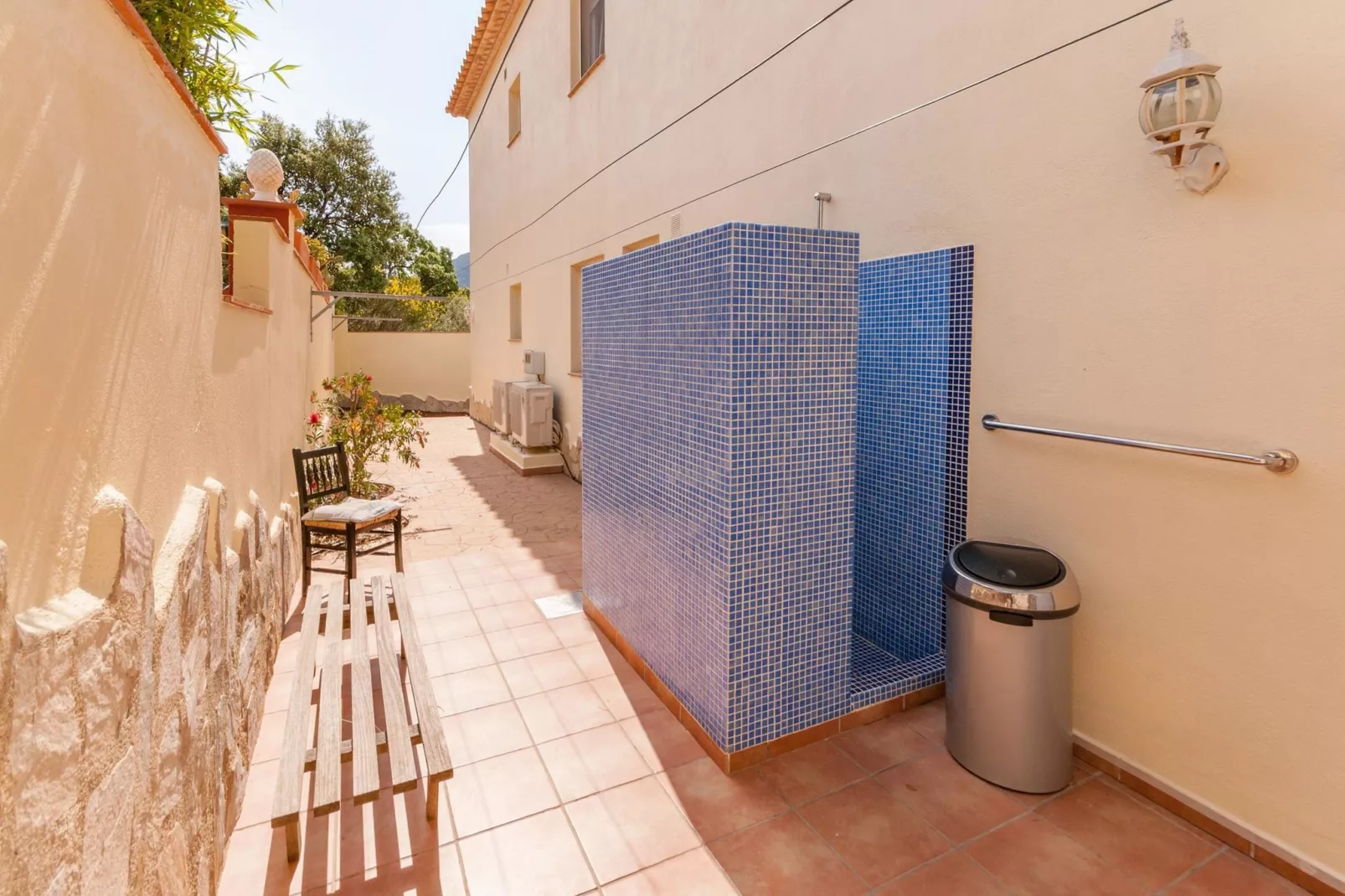 Casa de Castilla Dalt-Gardens summer