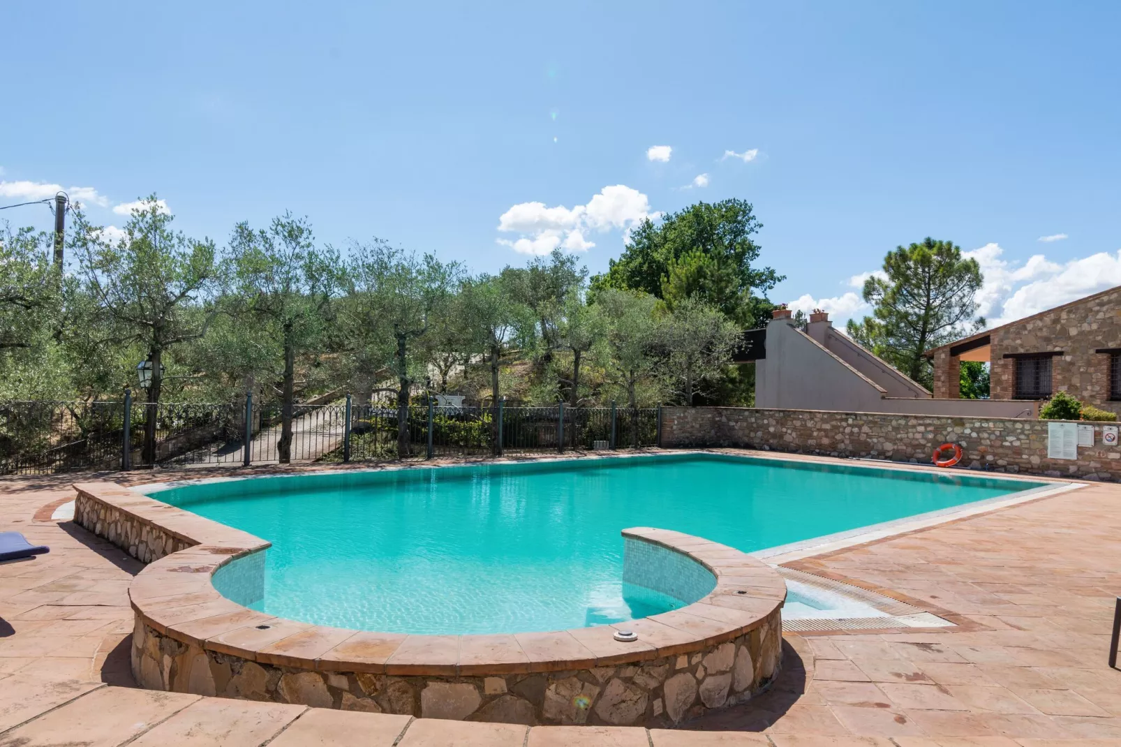 Bilo4-Pool