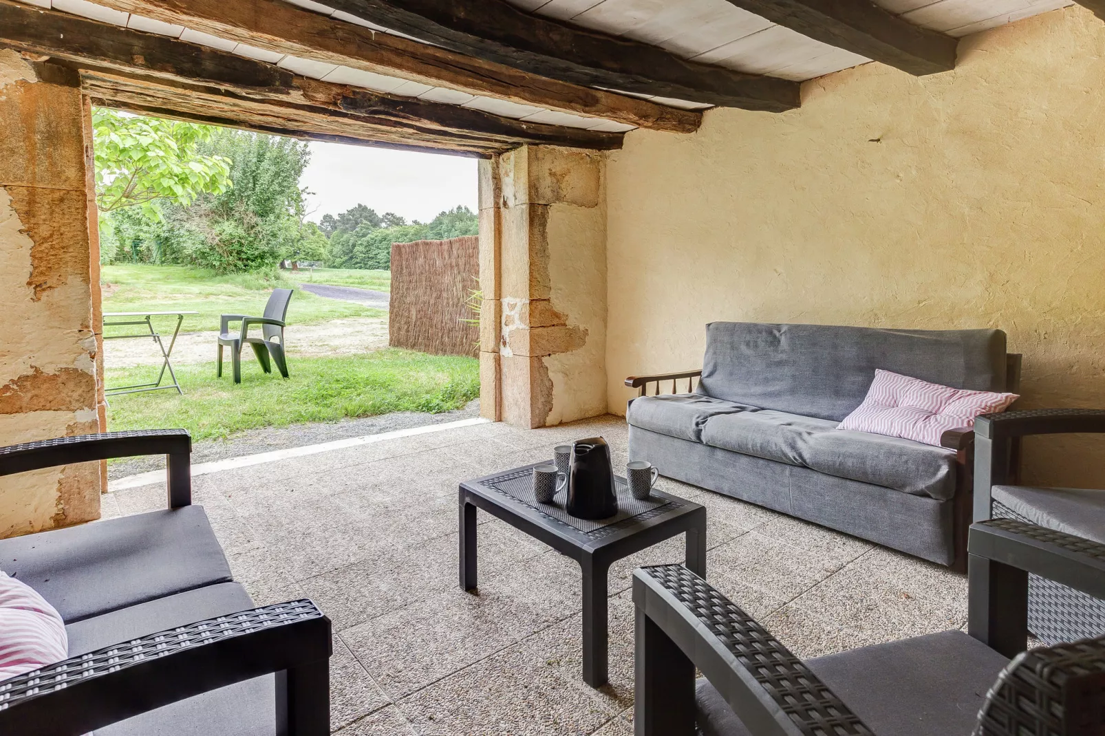 Maison de vacances Le Moulinal Haut-Terrace balcony