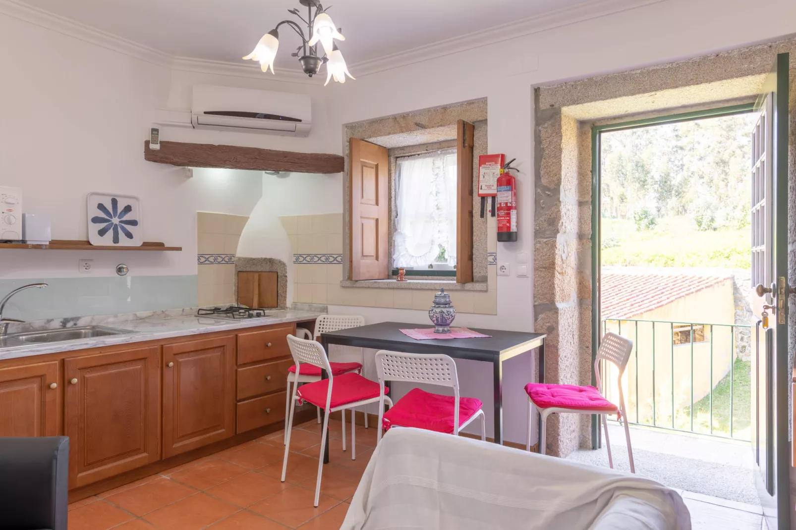 Casa da Adega-Kitchen